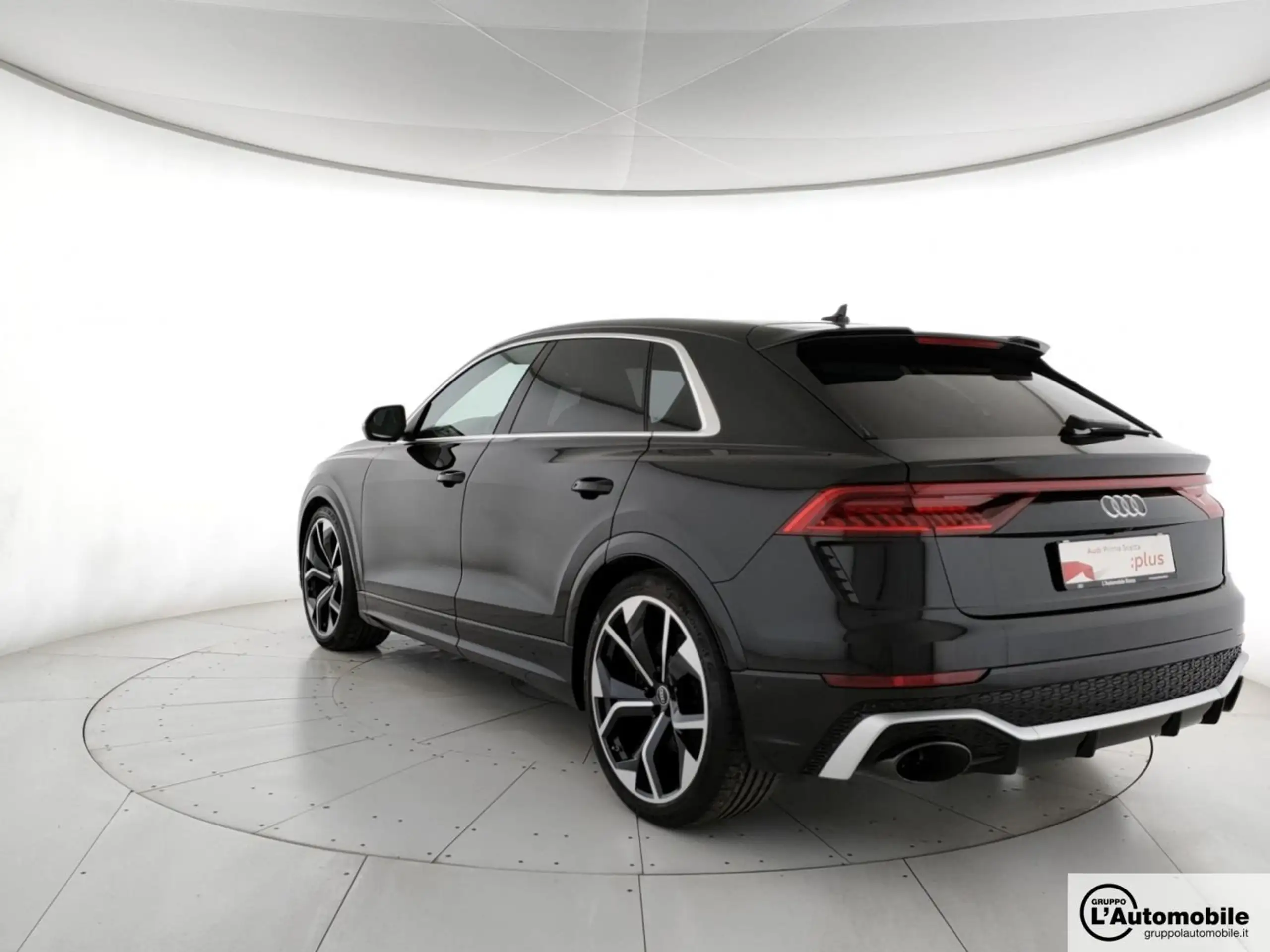 Audi - RS Q8