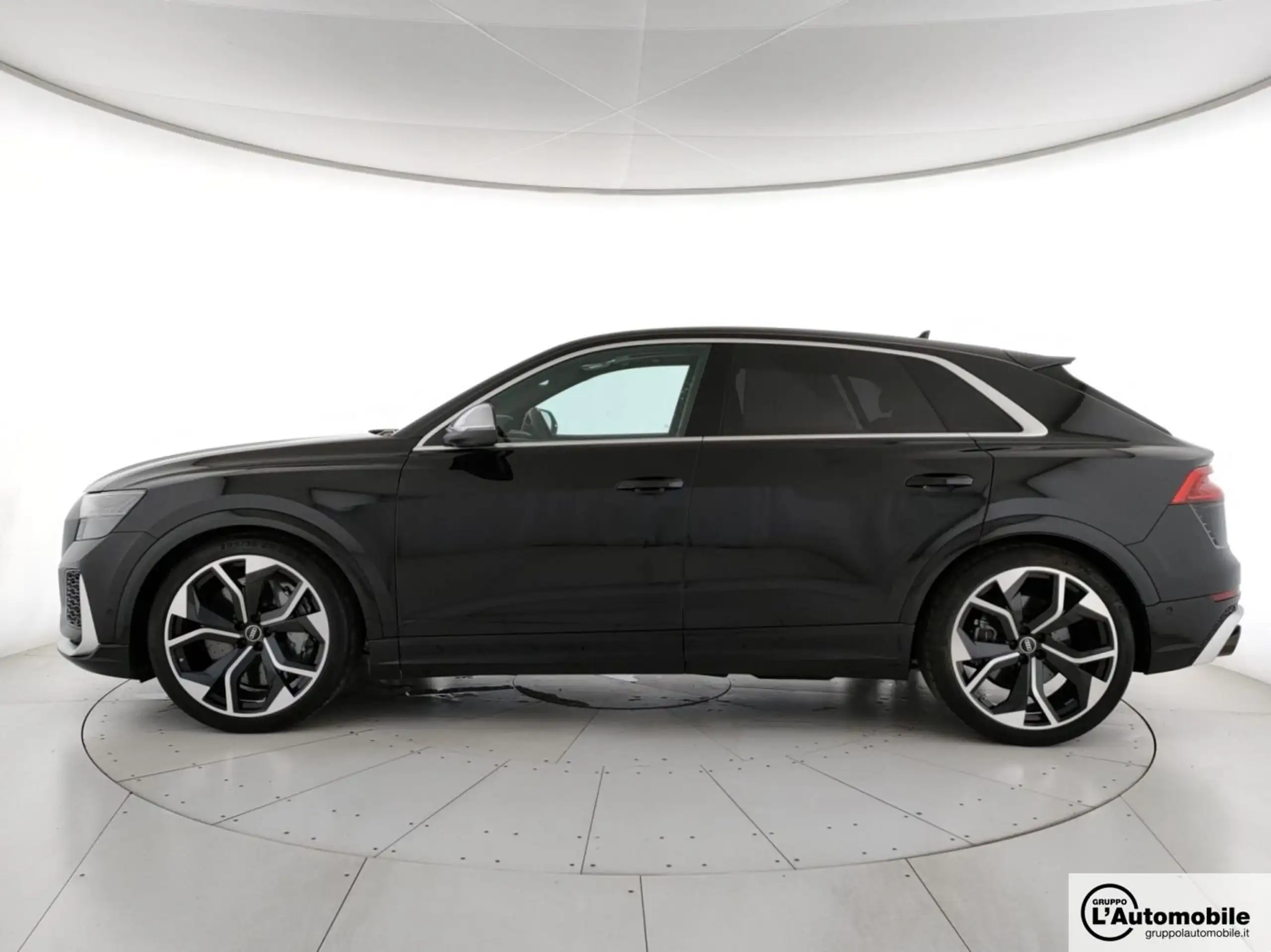 Audi - RS Q8