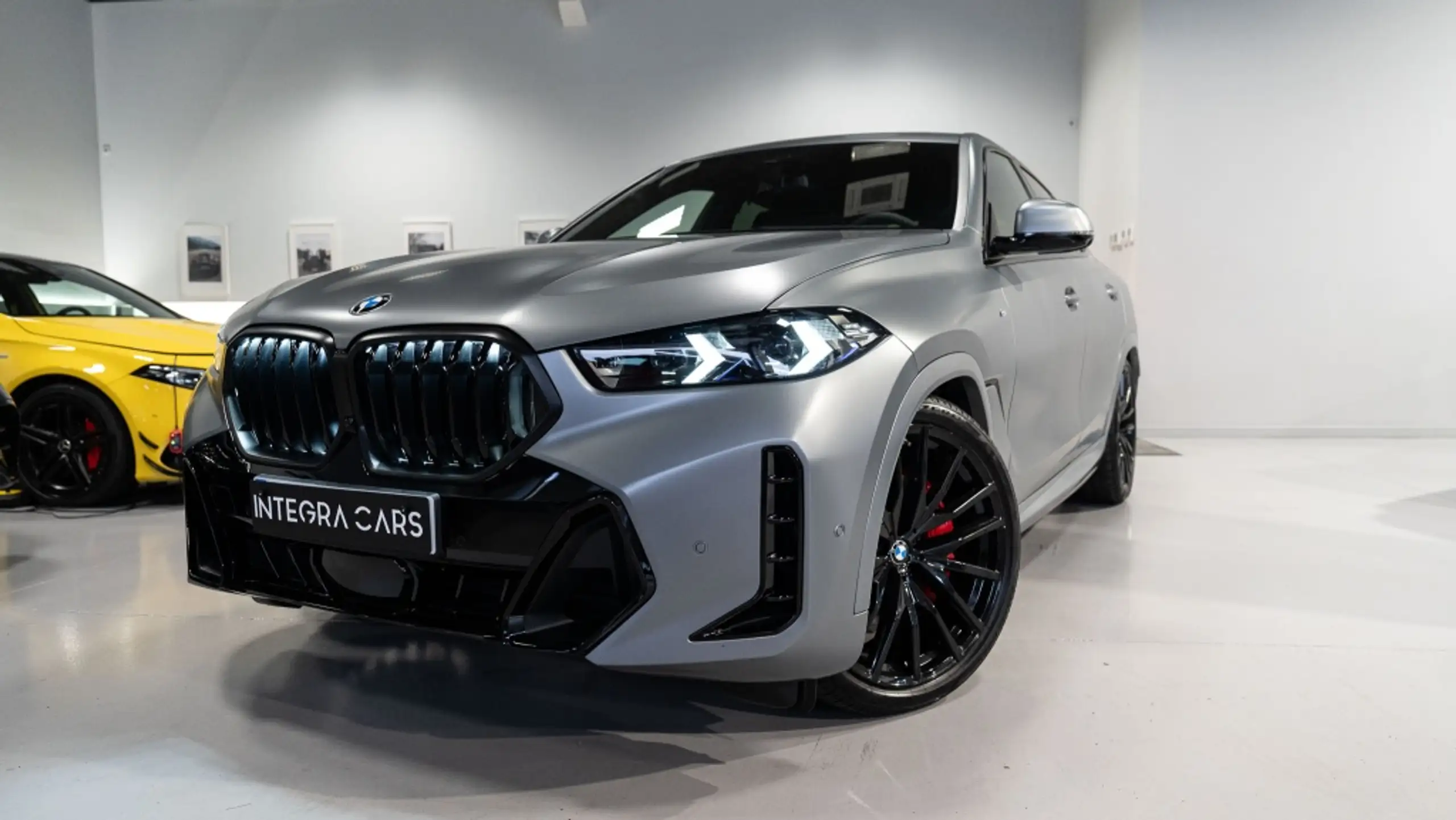 BMW - X6