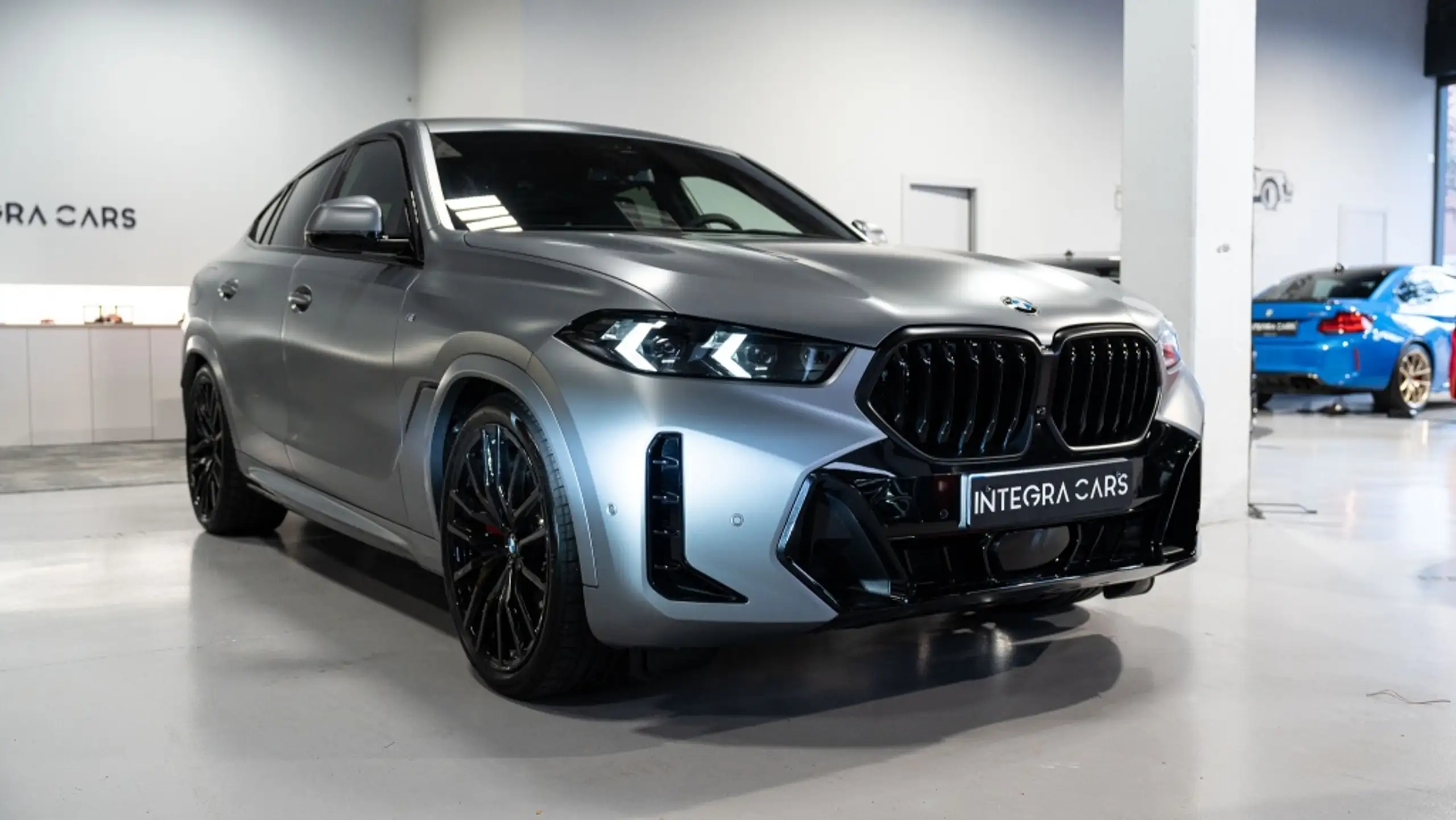 BMW - X6