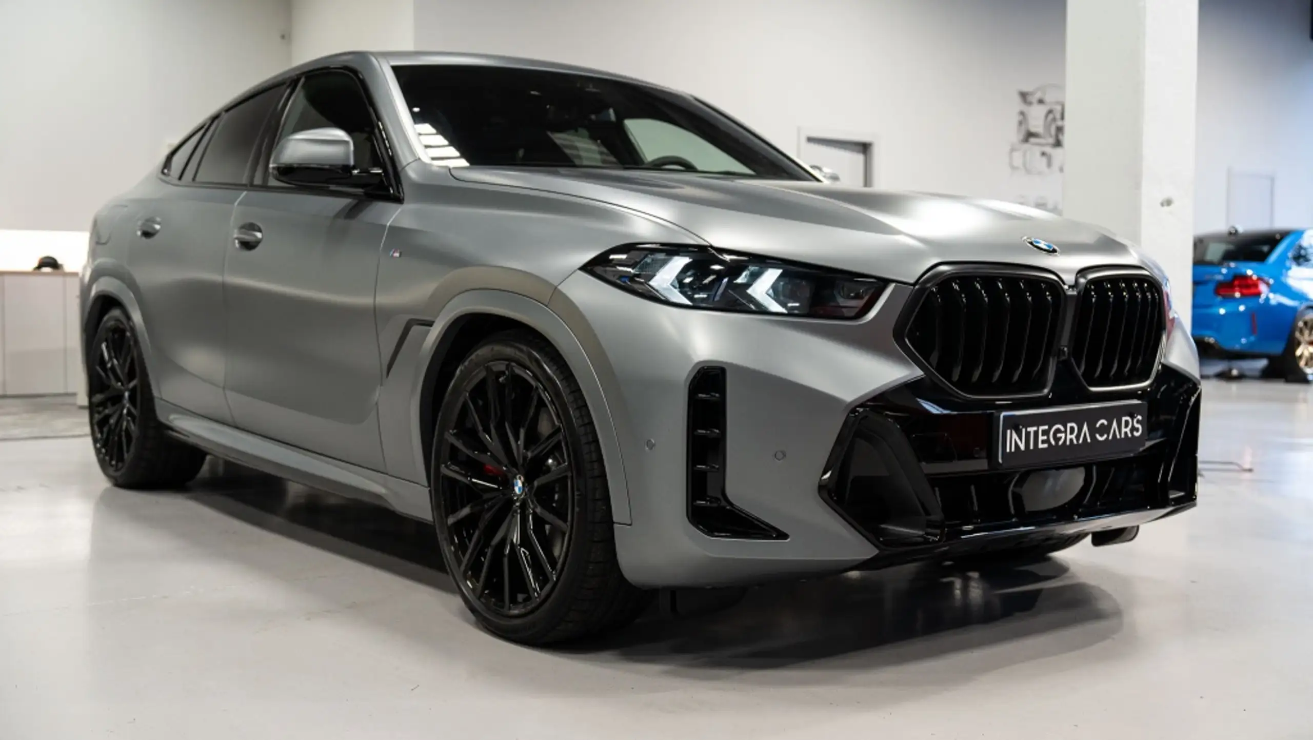 BMW - X6