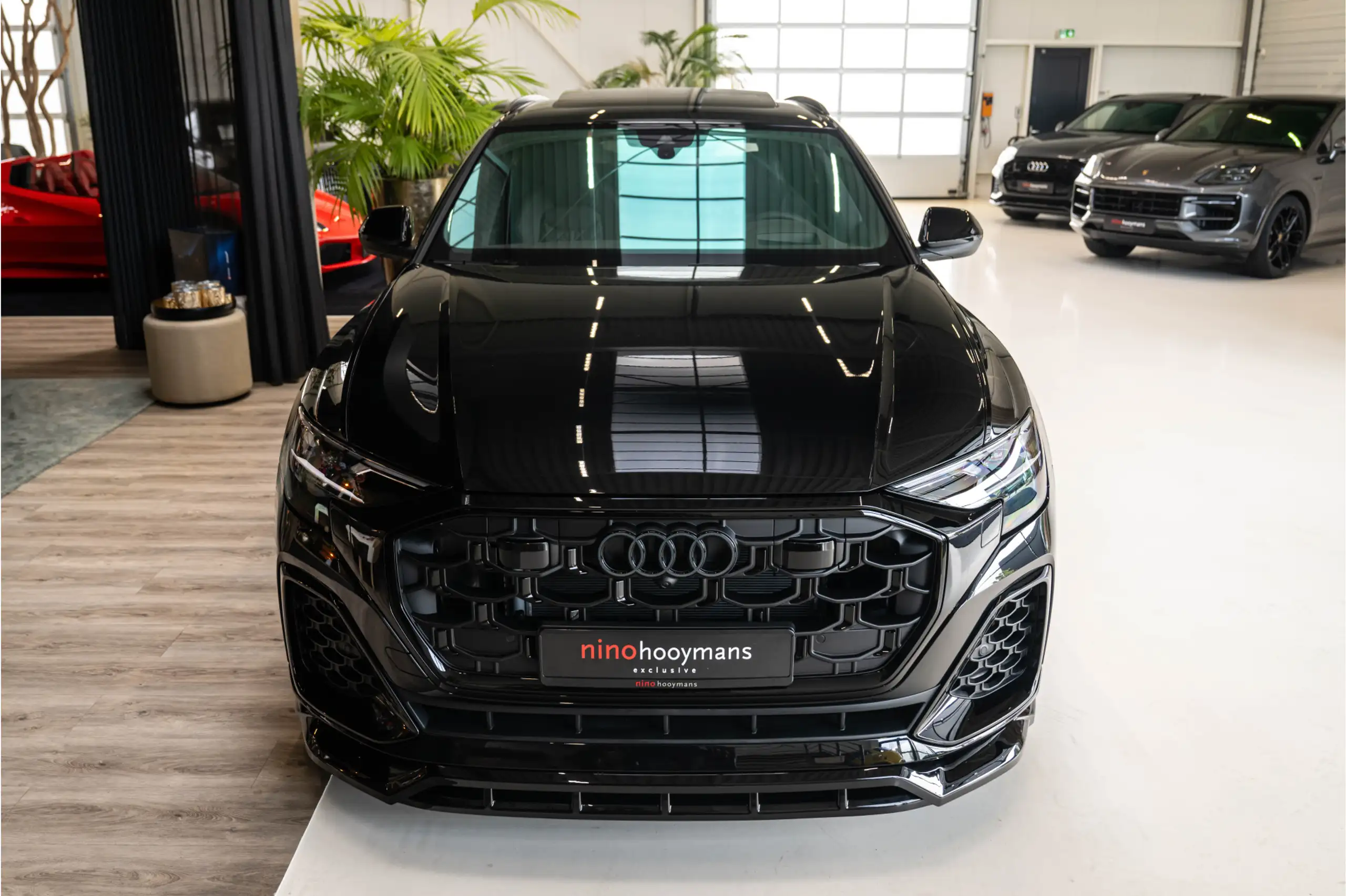 Audi - Q8