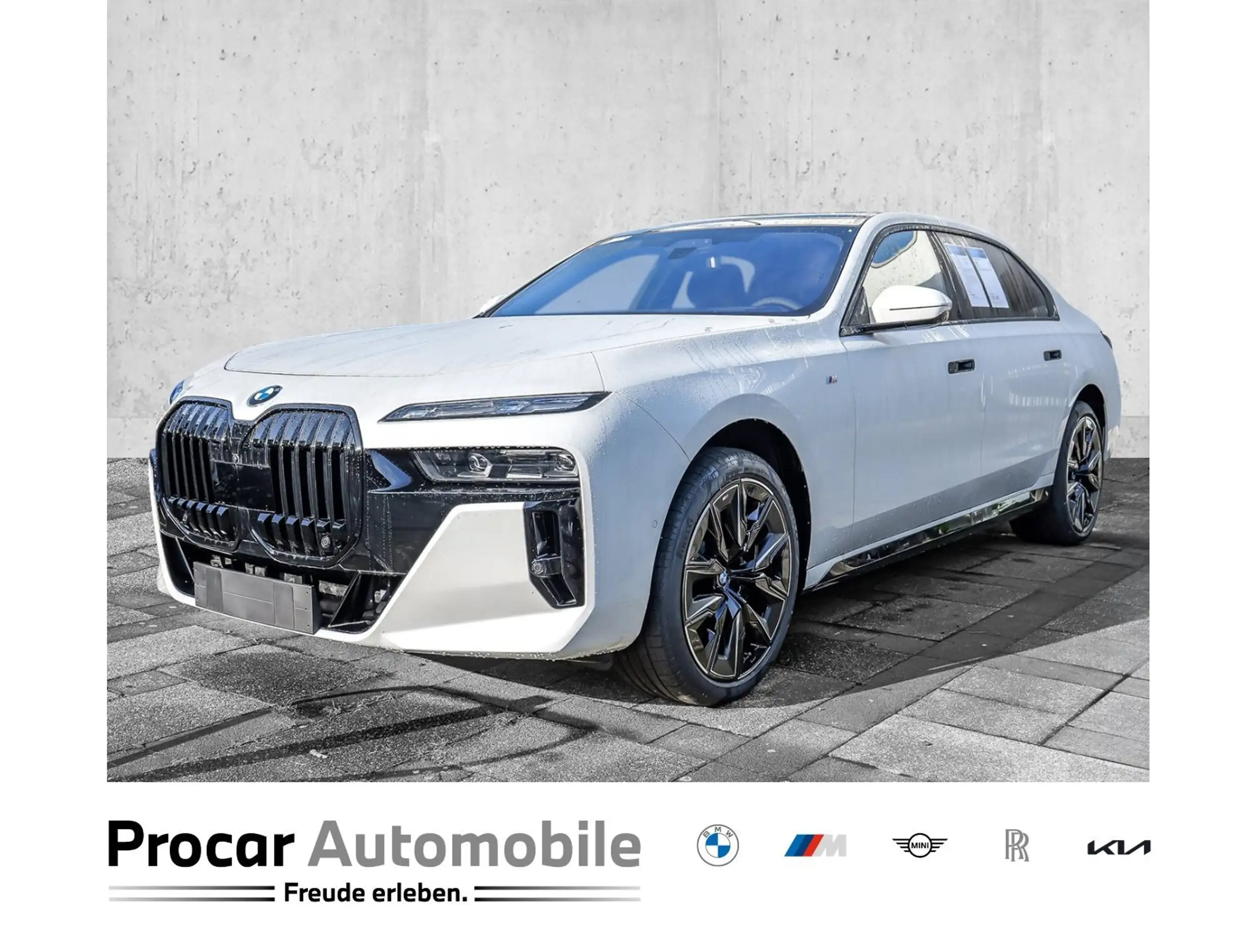 BMW 740 2019