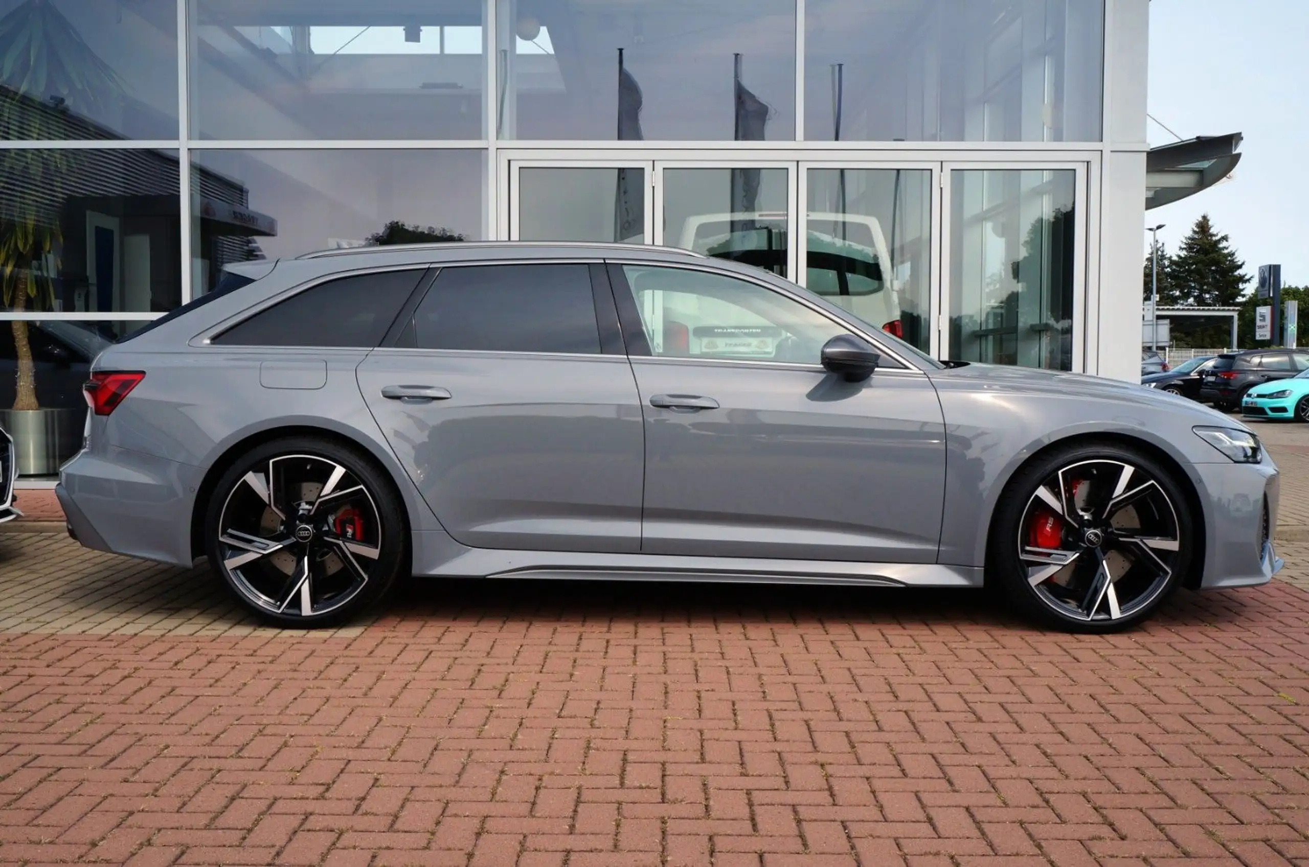 Audi - RS6