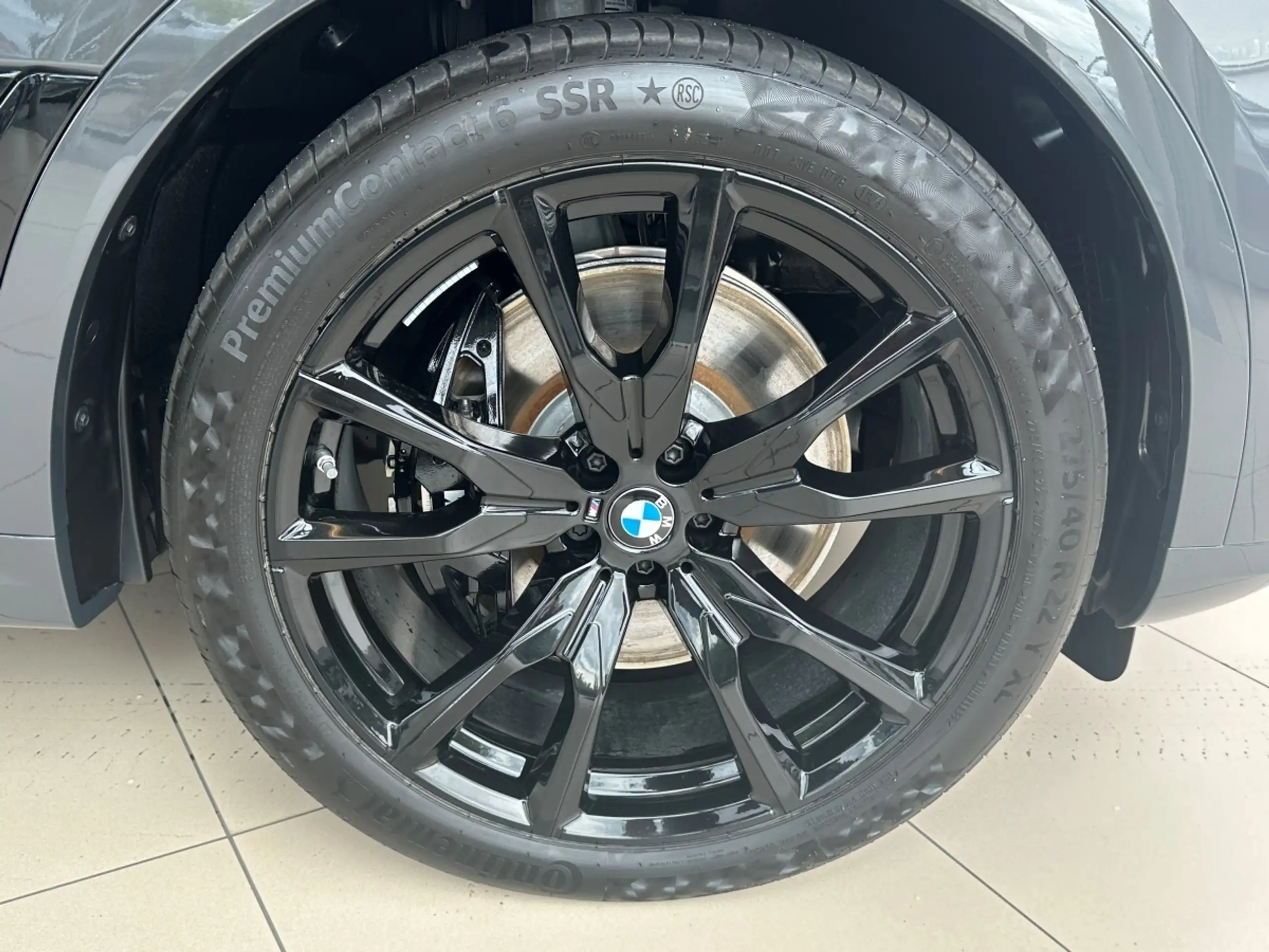 BMW - X7 M