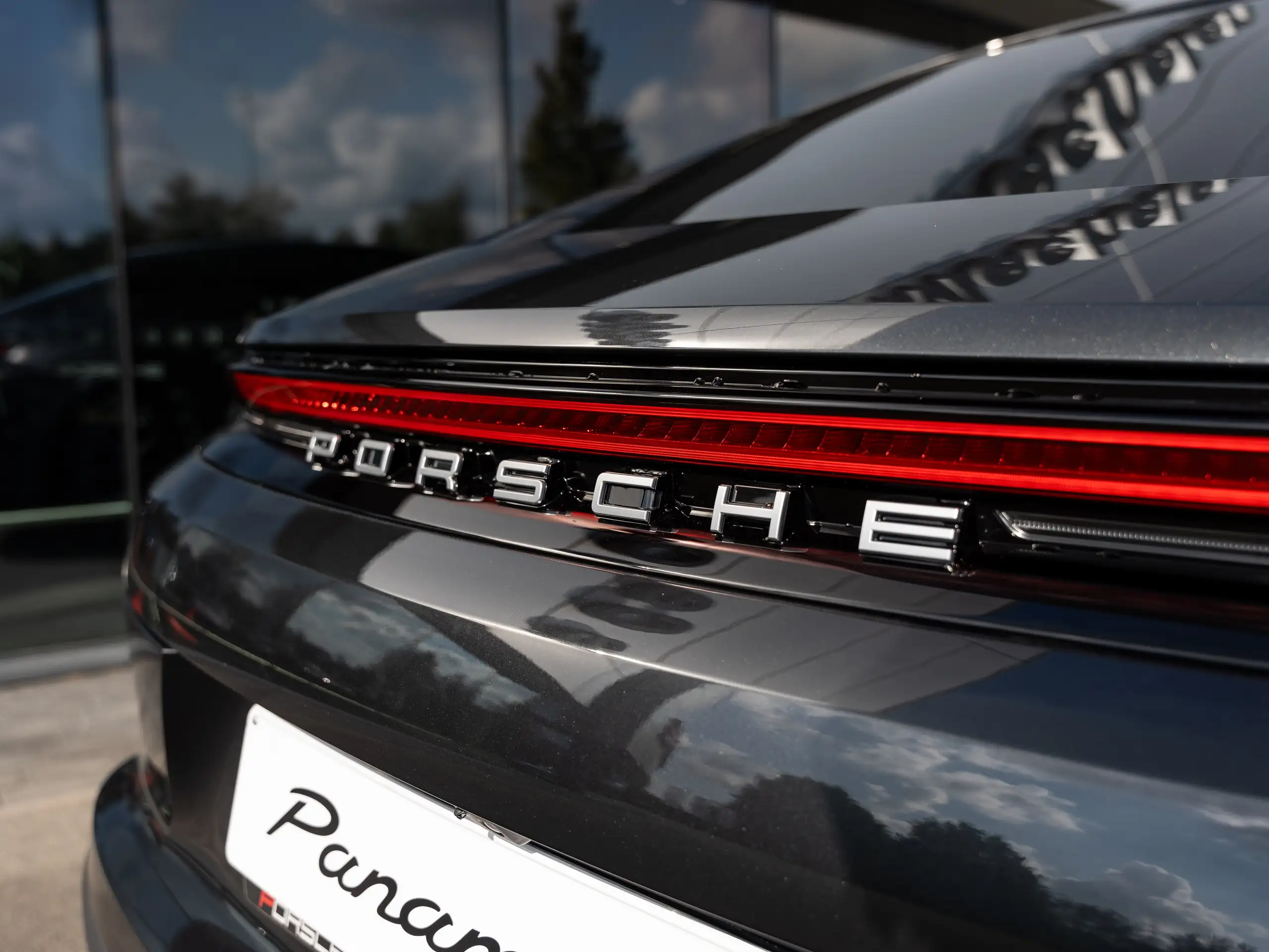 Porsche - Panamera