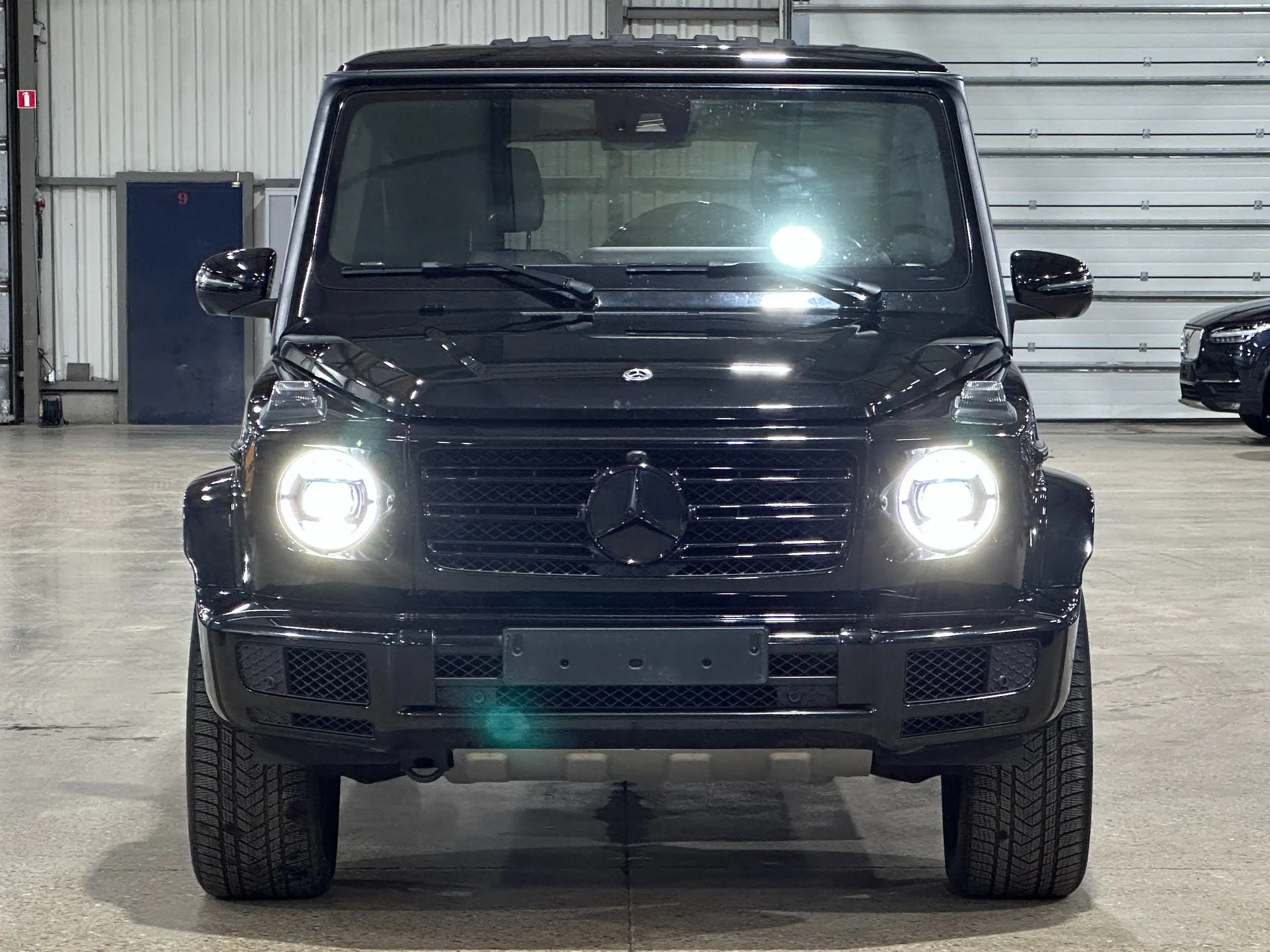 Mercedes-Benz - G 400