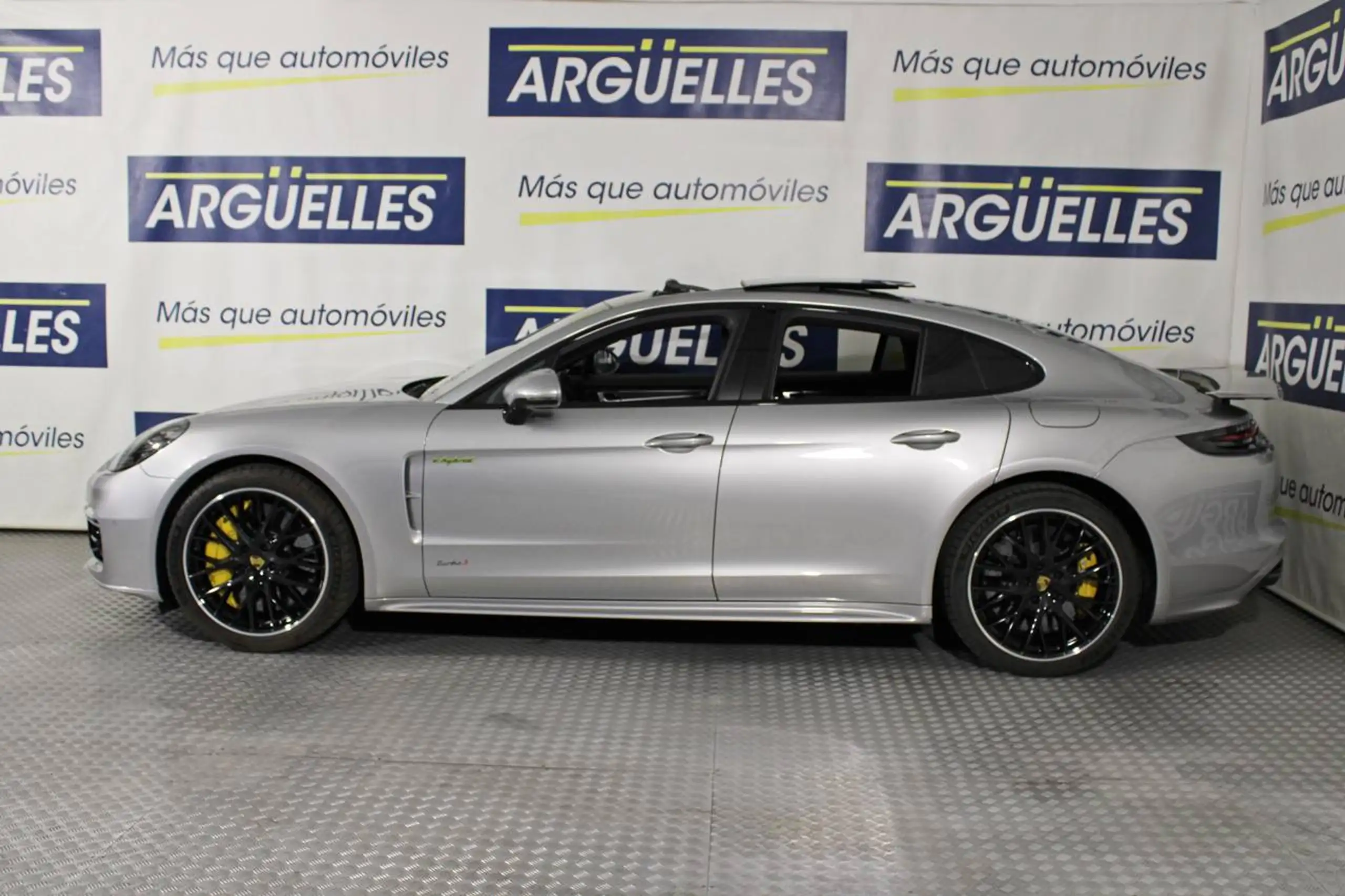 Porsche - Panamera