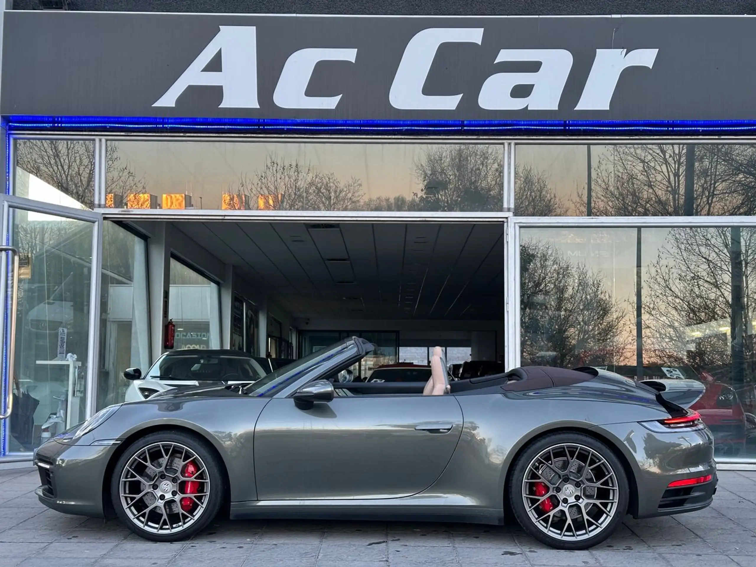 Porsche 992 2019