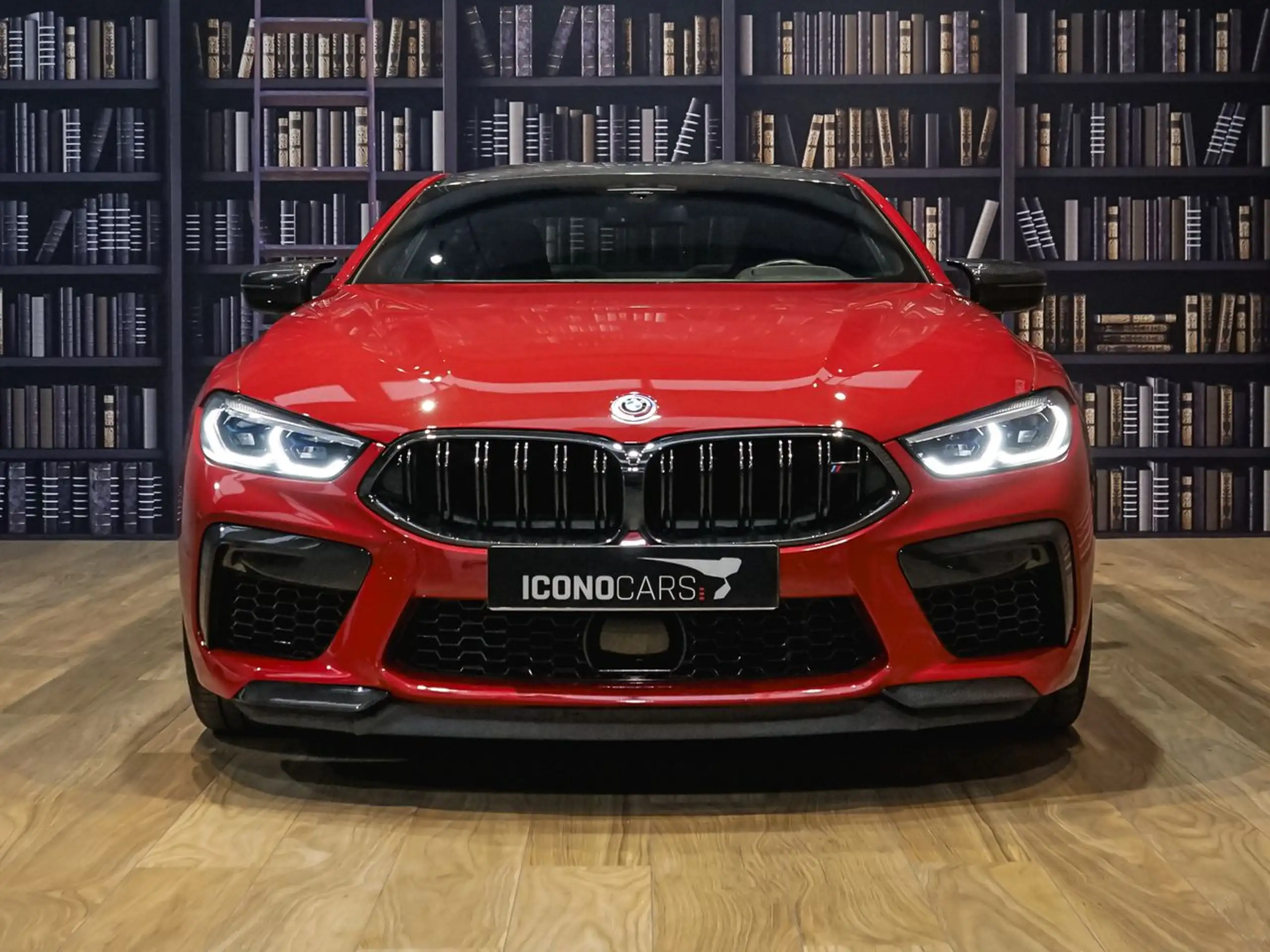 BMW - M8