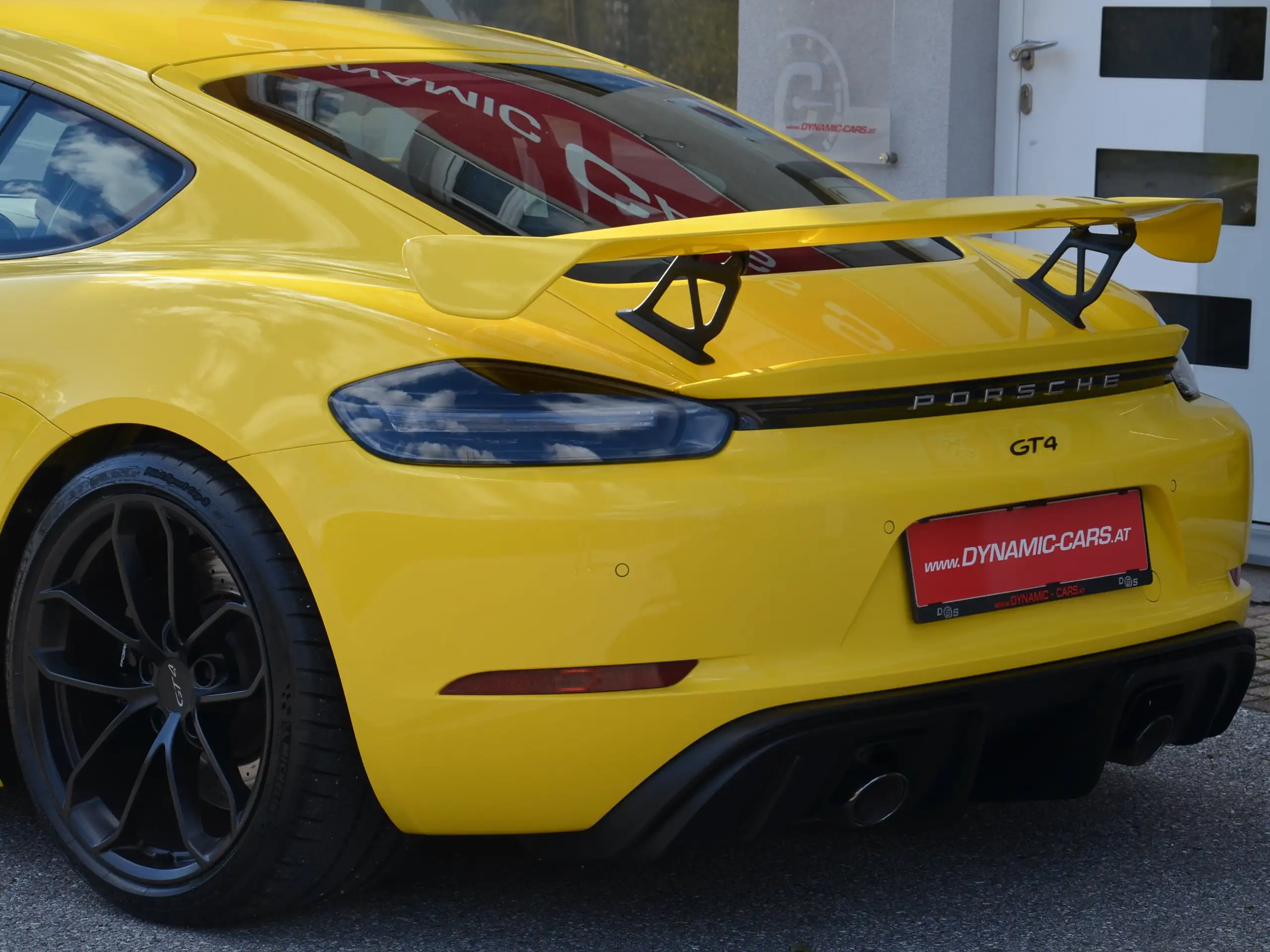 Porsche - Cayman