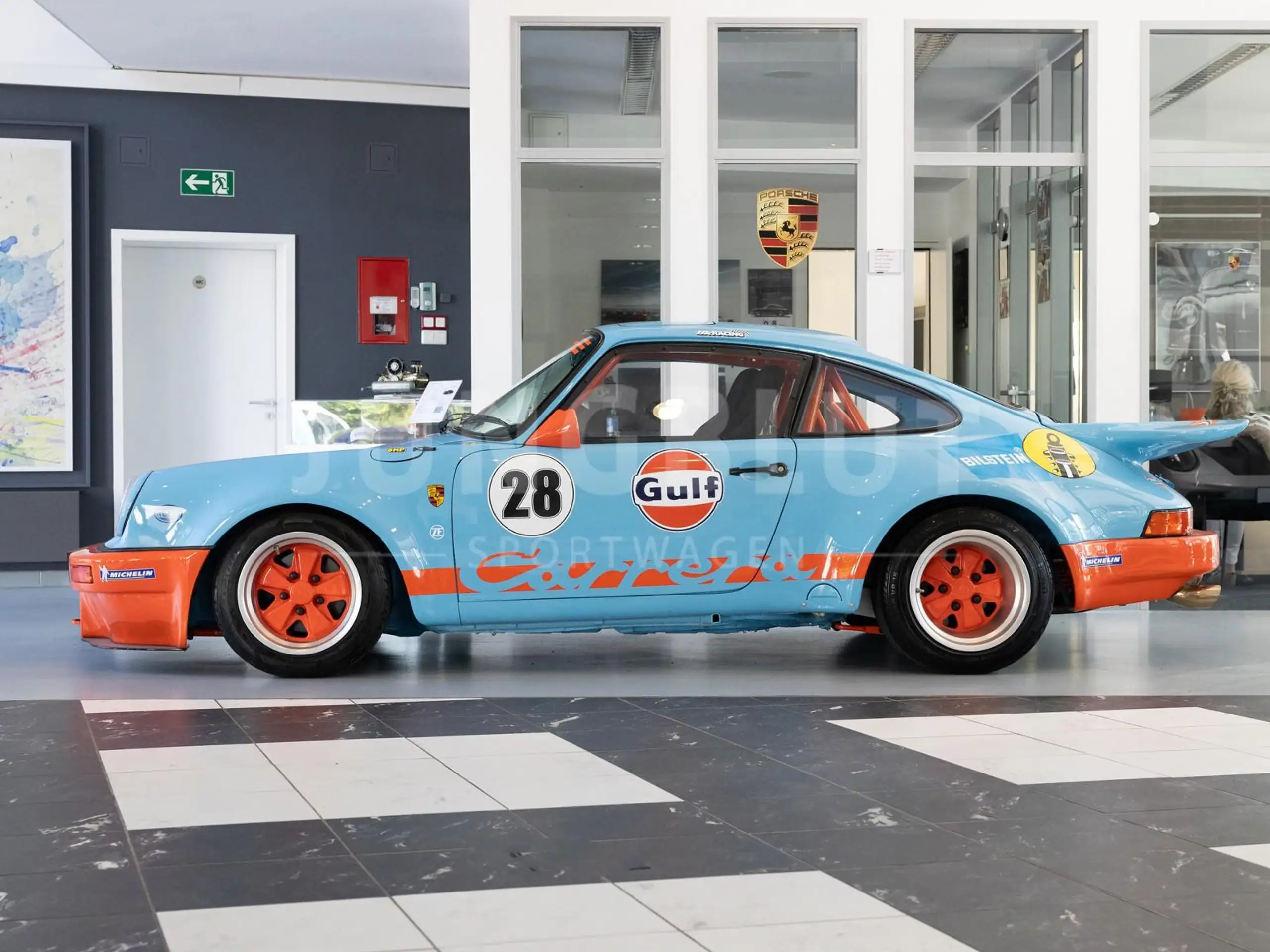 Porsche - 911