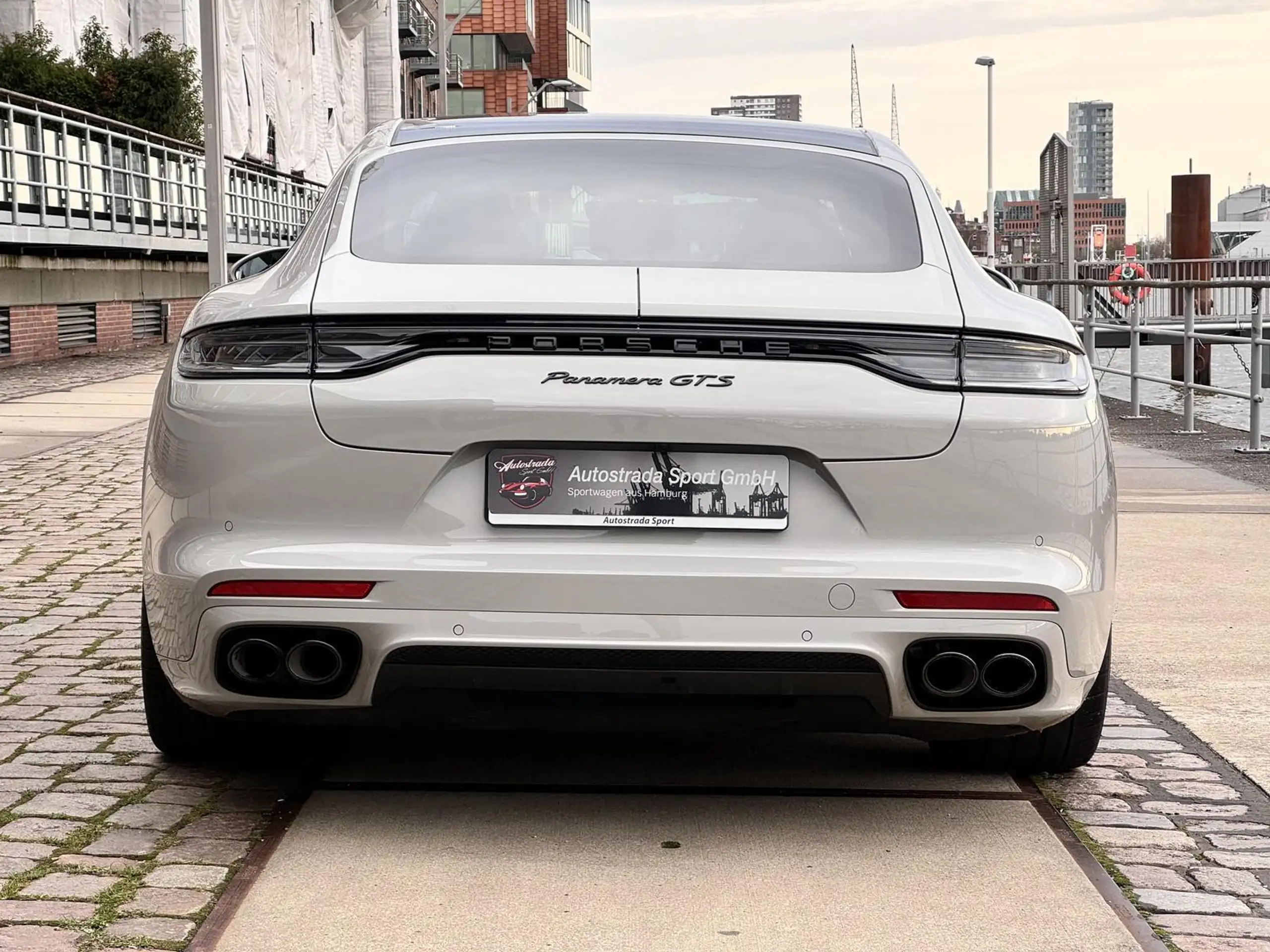 Porsche - Panamera