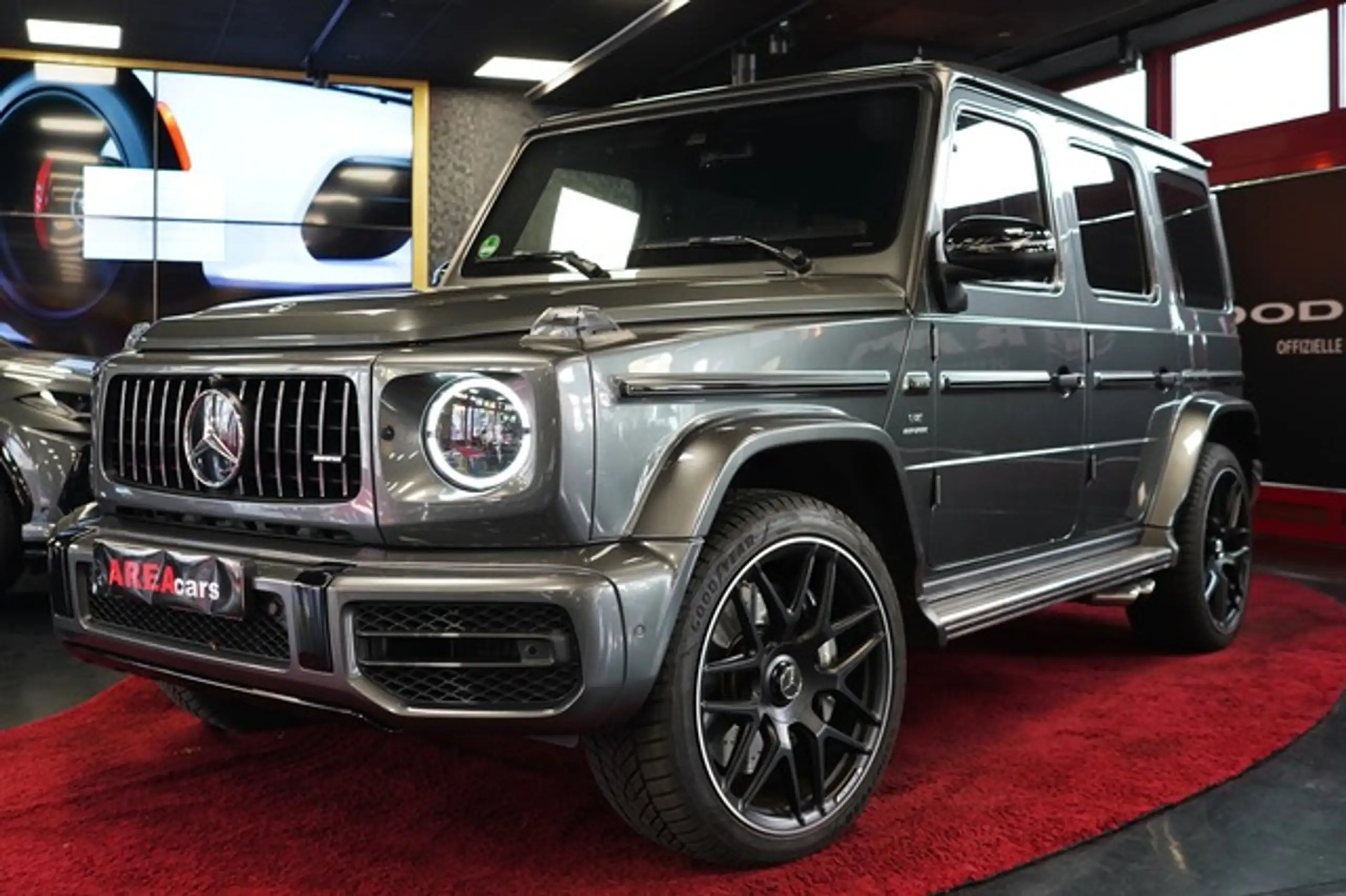 Mercedes-Benz - G 63 AMG