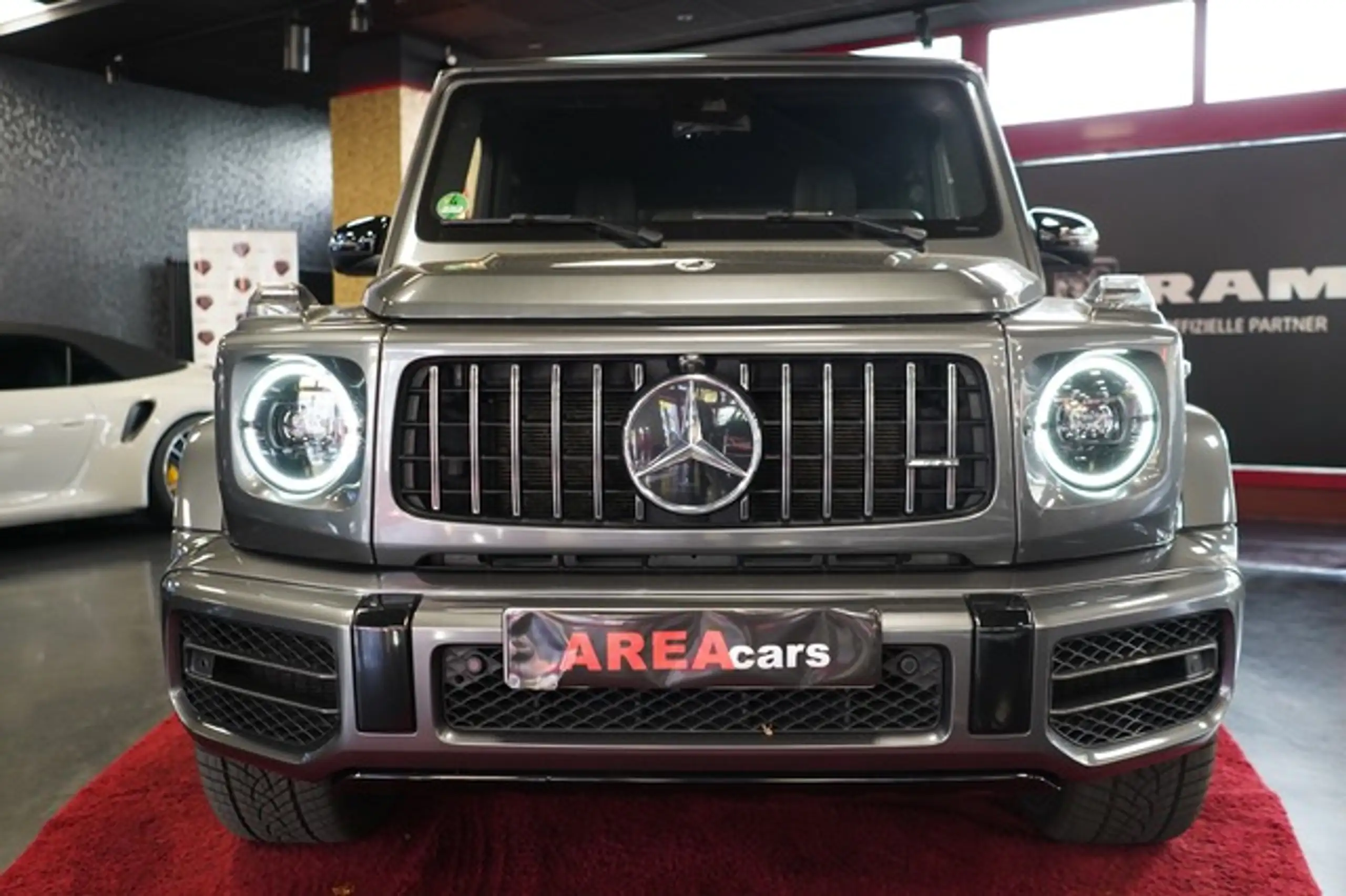 Mercedes-Benz - G 63 AMG