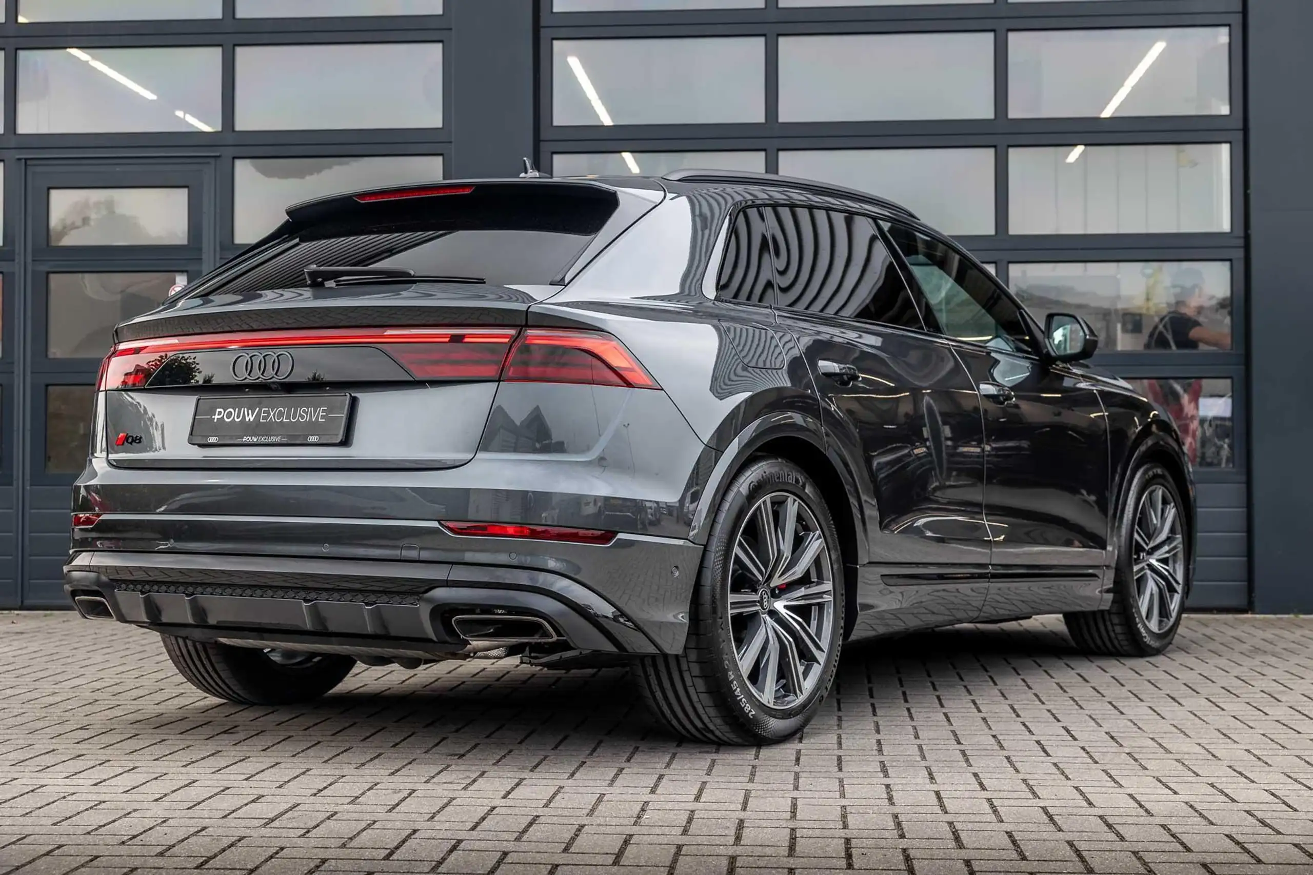 Audi - Q8