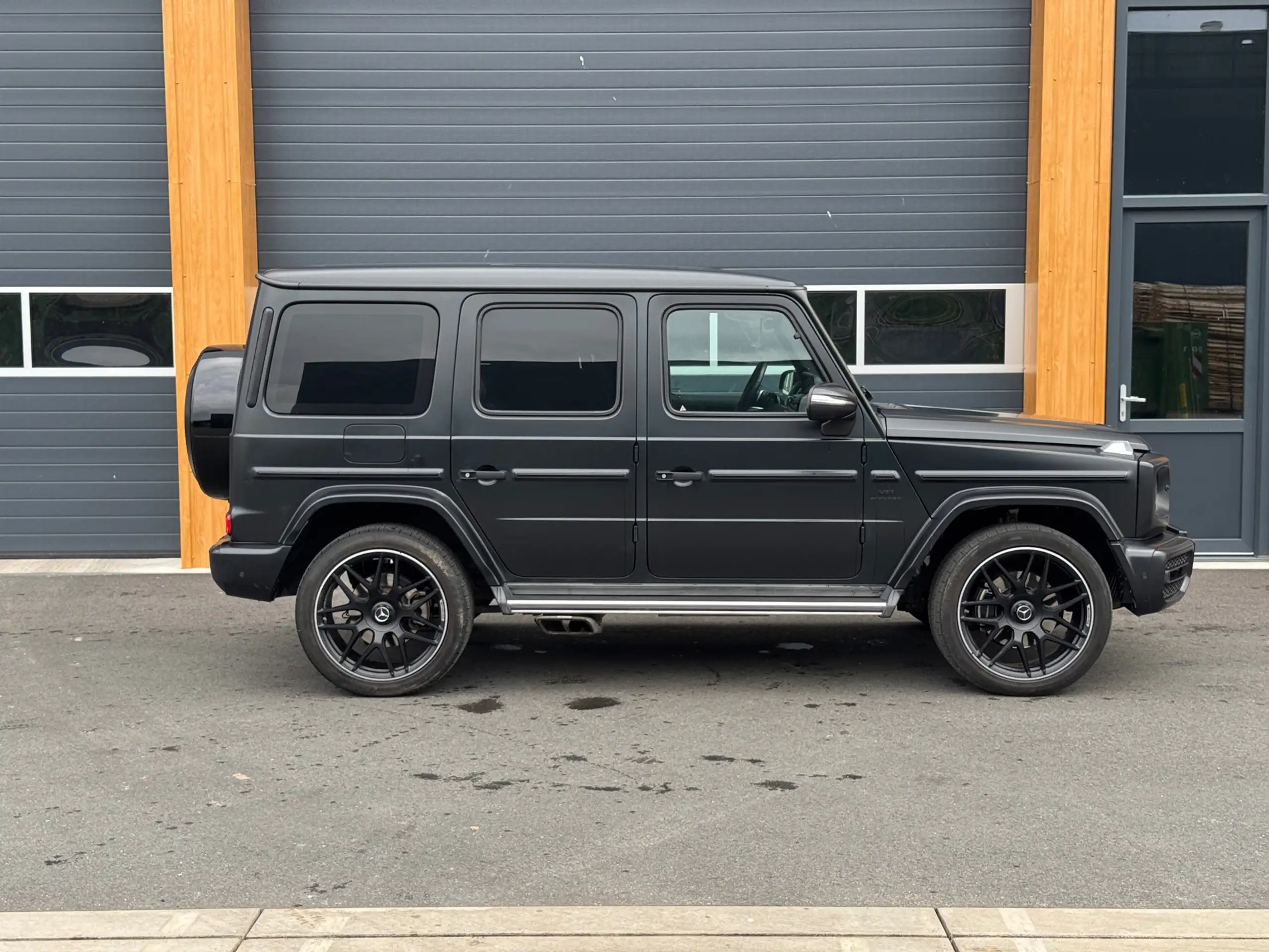 Mercedes-Benz - G 500