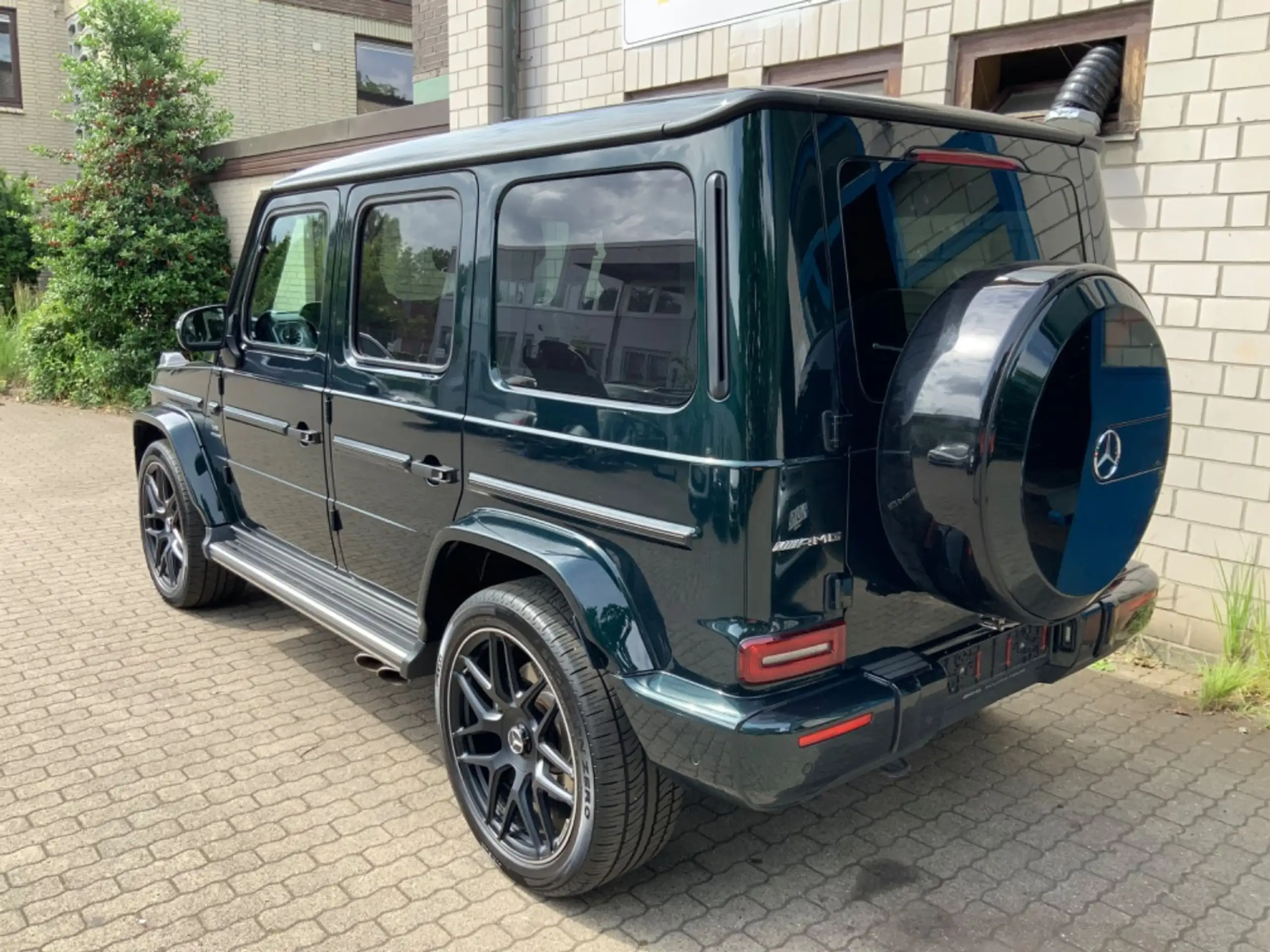 Mercedes-Benz - G 63 AMG