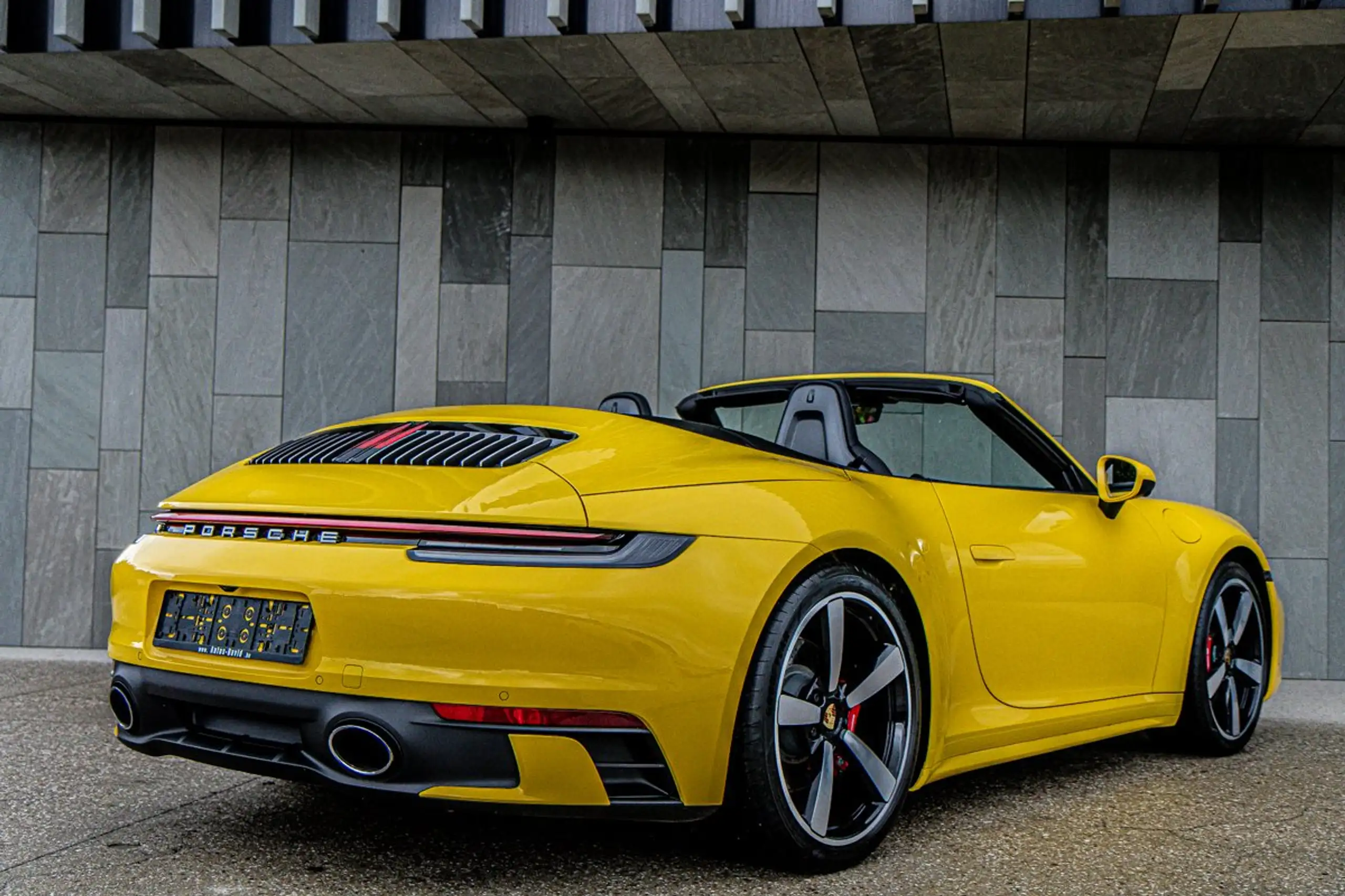 Porsche - 992