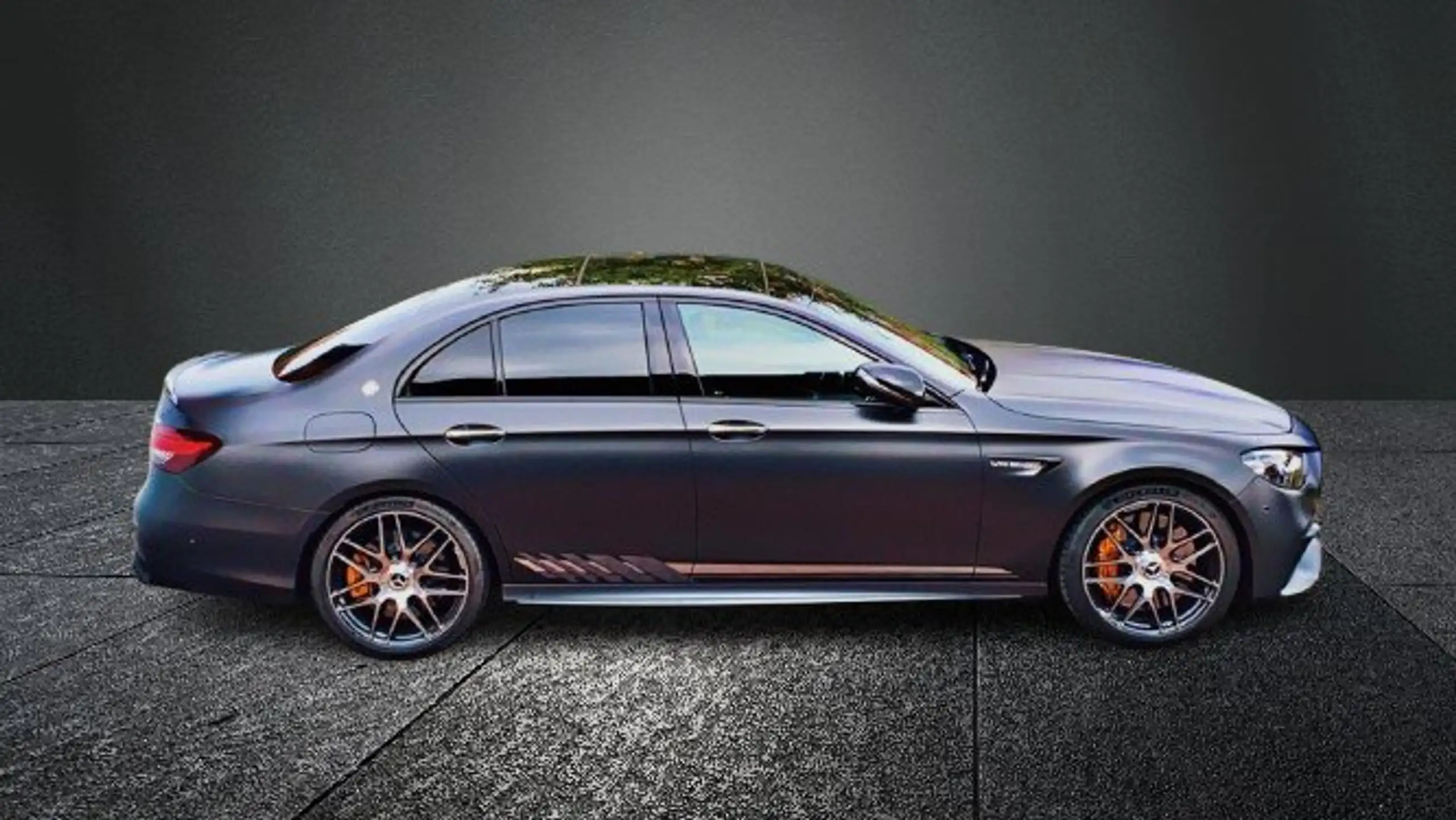 Mercedes-Benz - E 63 AMG