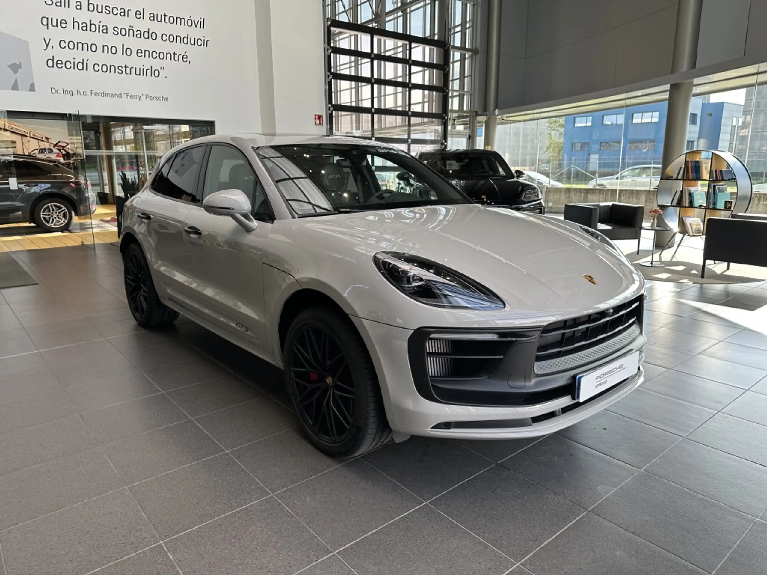 Porsche - Macan