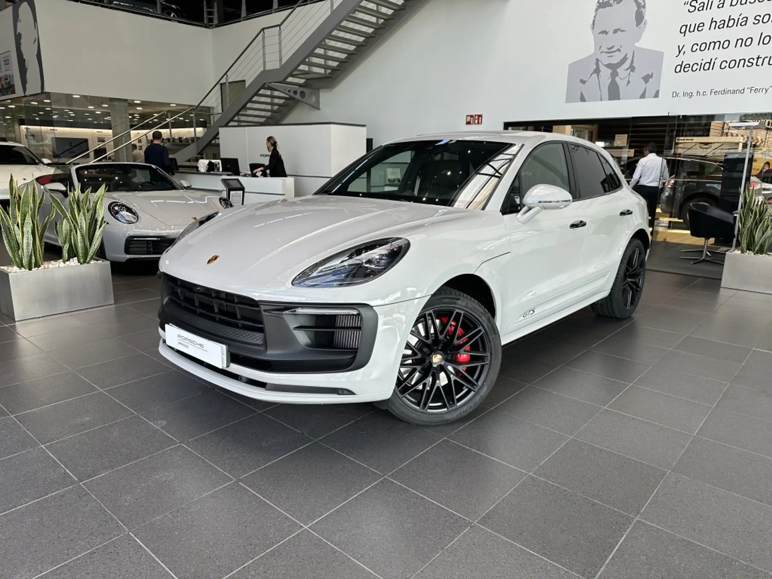 Porsche - Macan