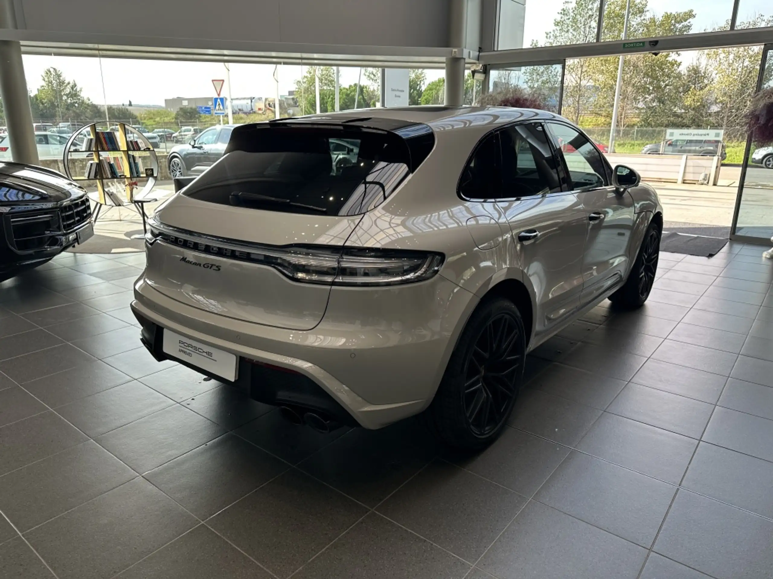 Porsche - Macan