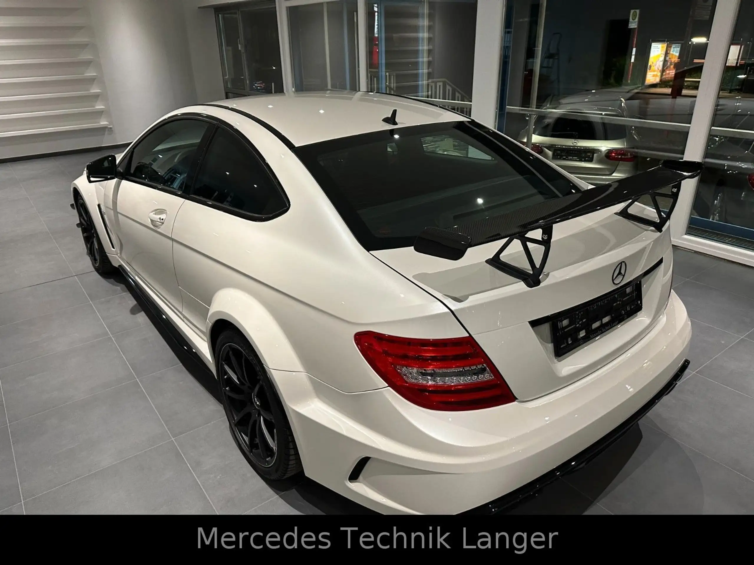 Mercedes-Benz - C 63 AMG