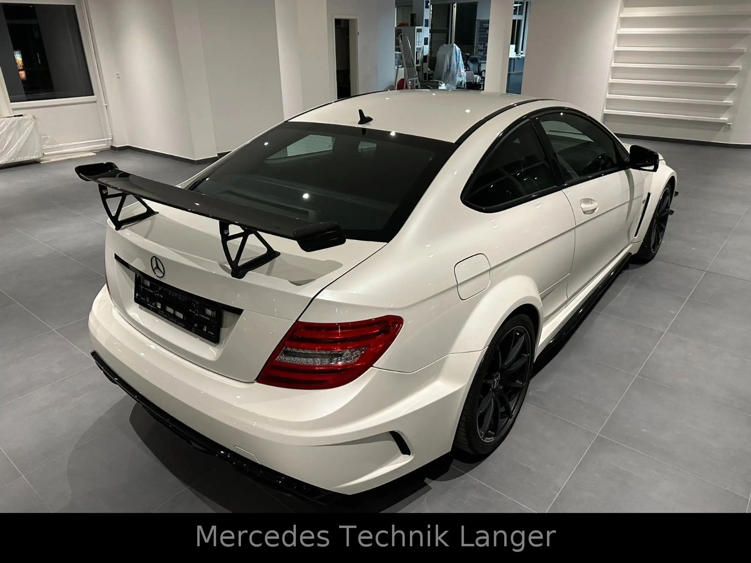 Mercedes-Benz - C 63 AMG