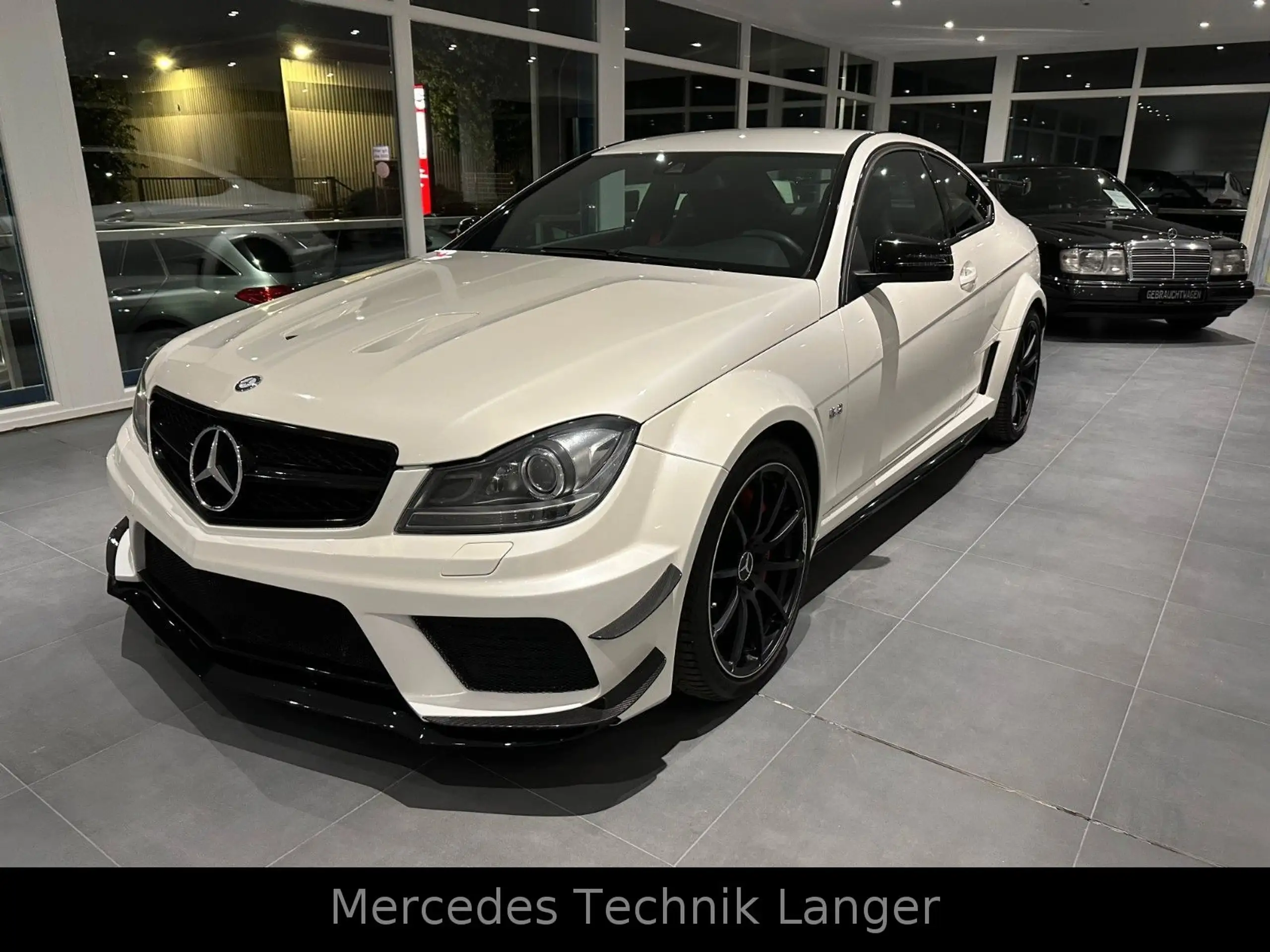 Mercedes-Benz - C 63 AMG