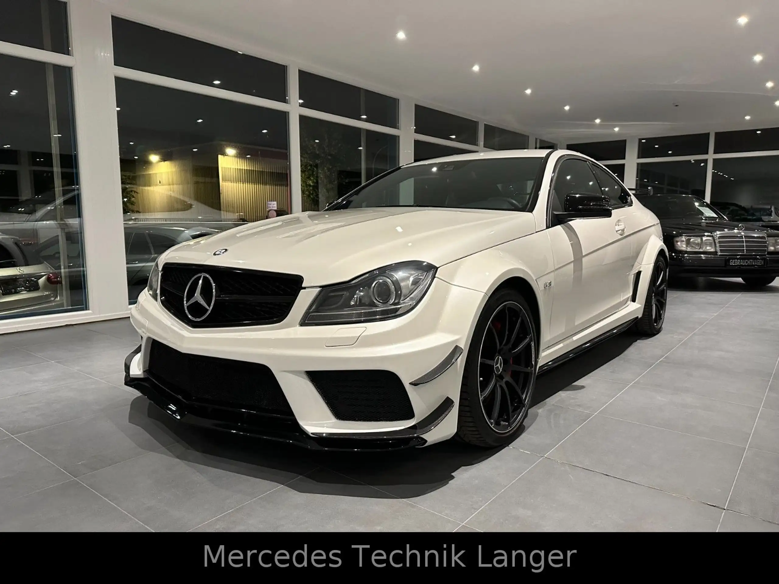 Mercedes-Benz - C 63 AMG