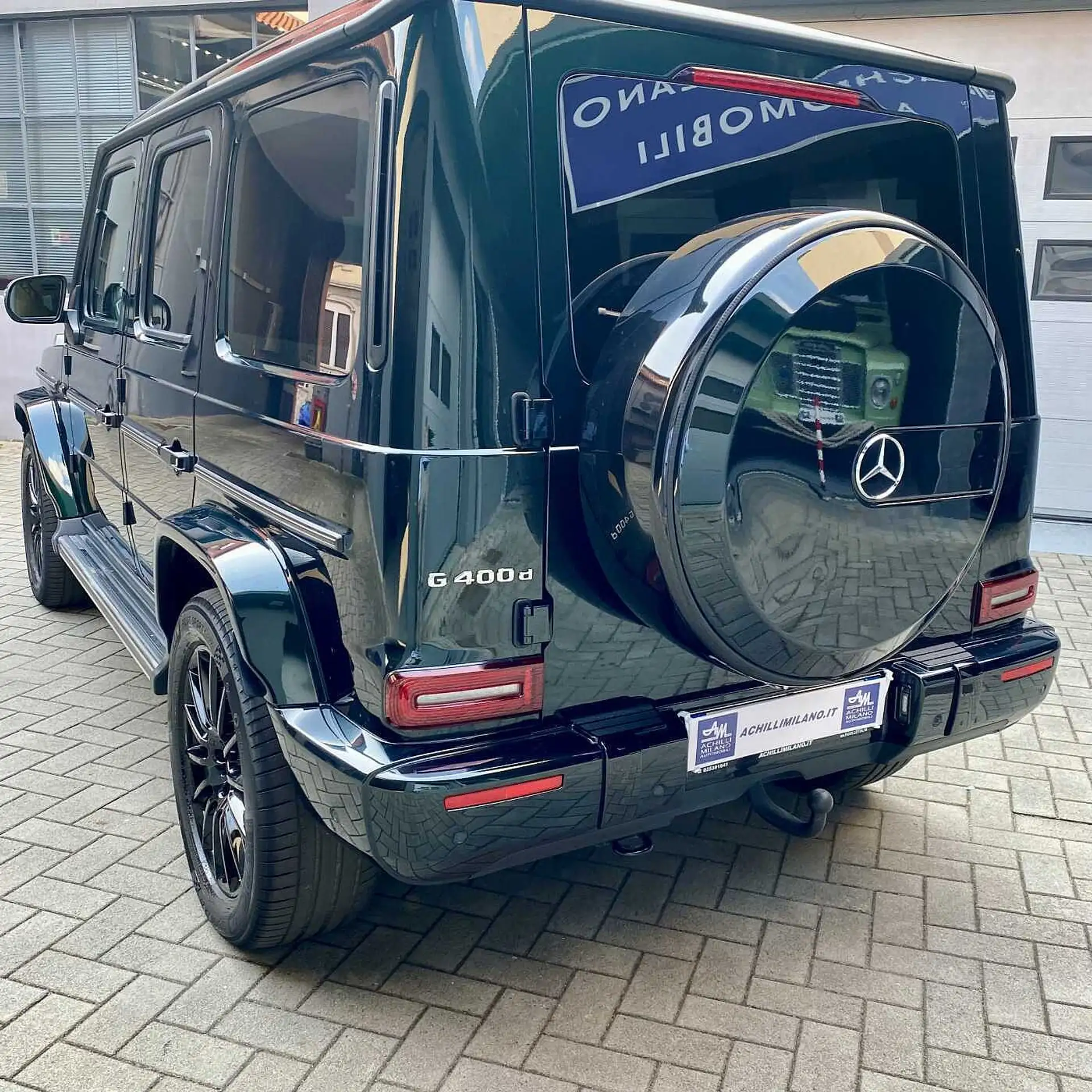 Mercedes-Benz - G 400