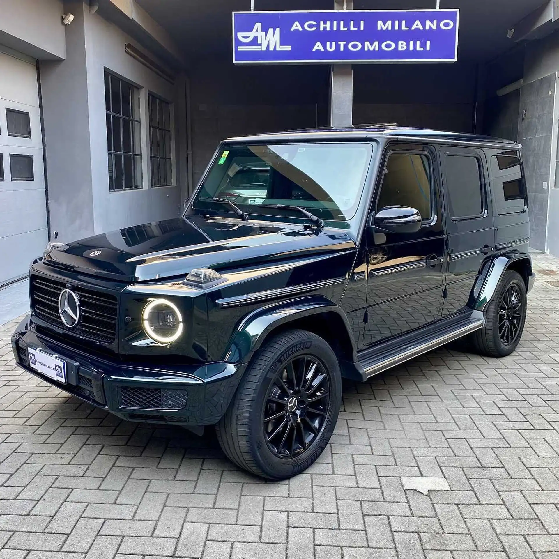 Mercedes-Benz - G 400