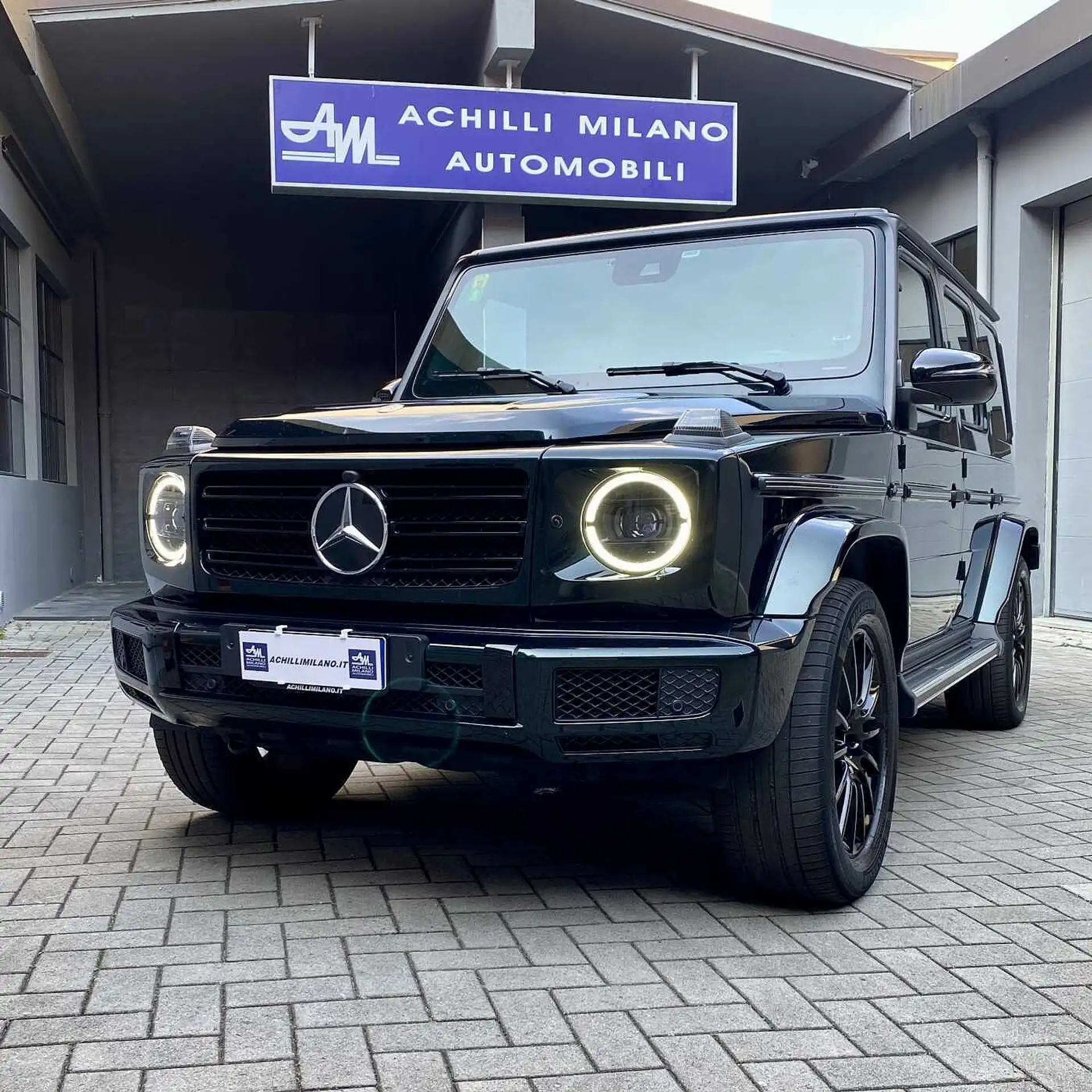 Mercedes-Benz - G 400