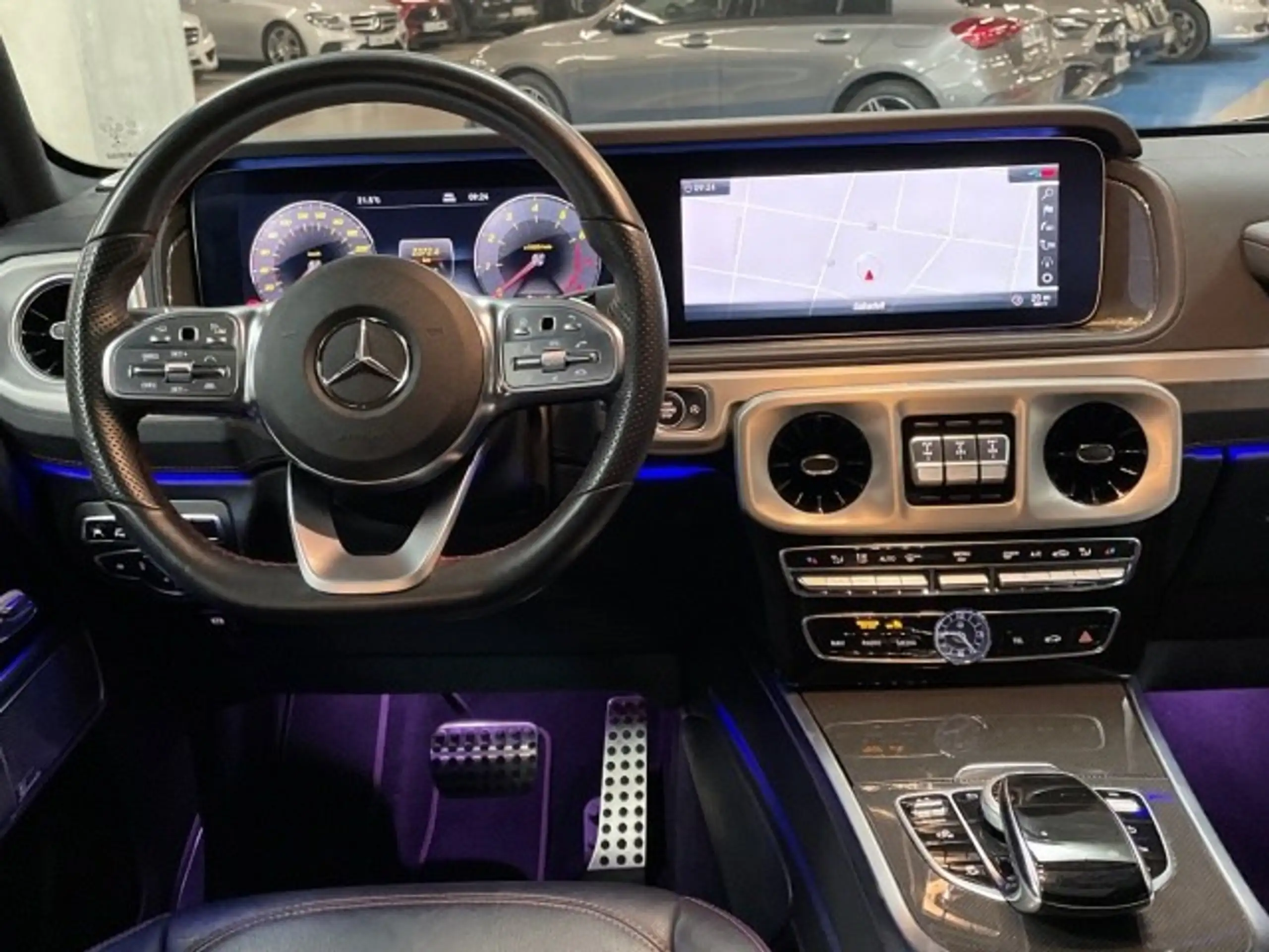 Mercedes-Benz - G 500