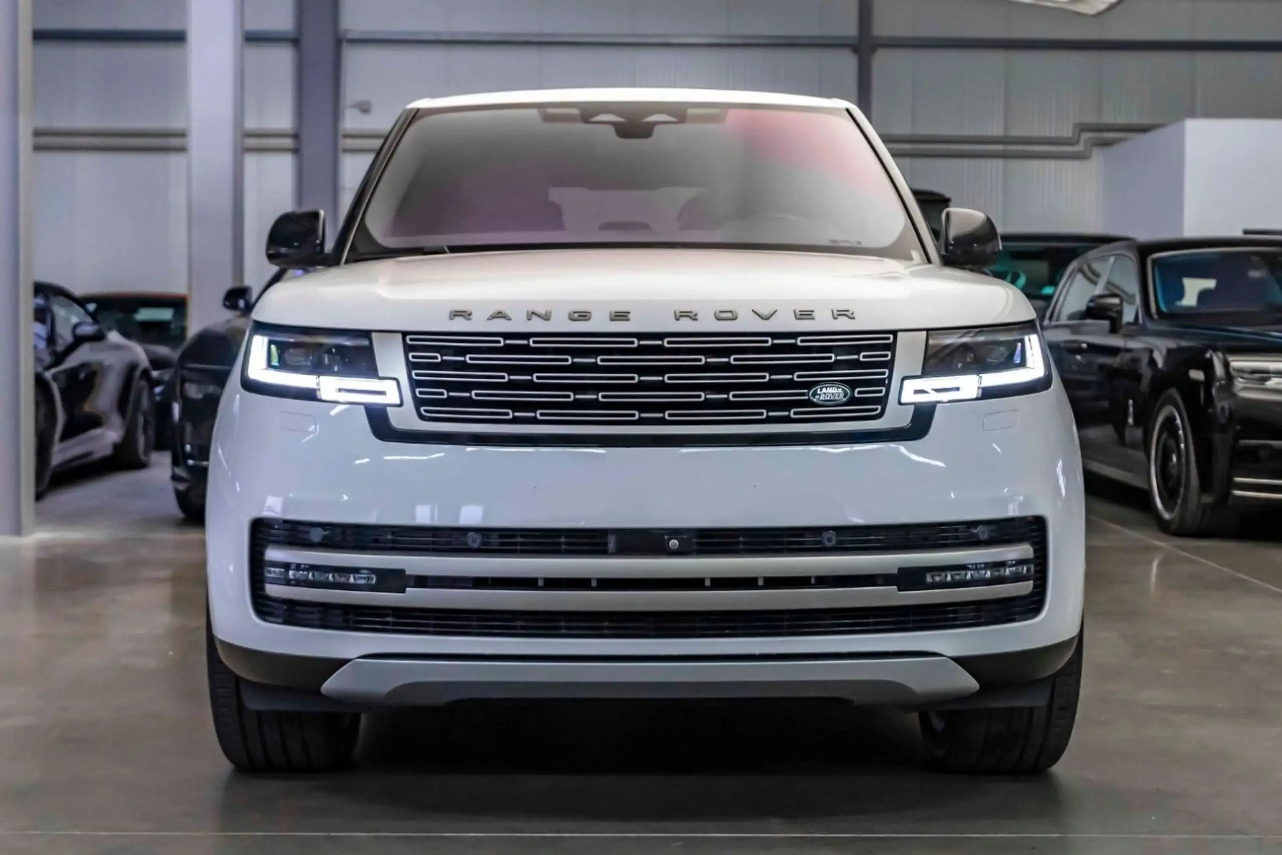 Land Rover - Range Rover