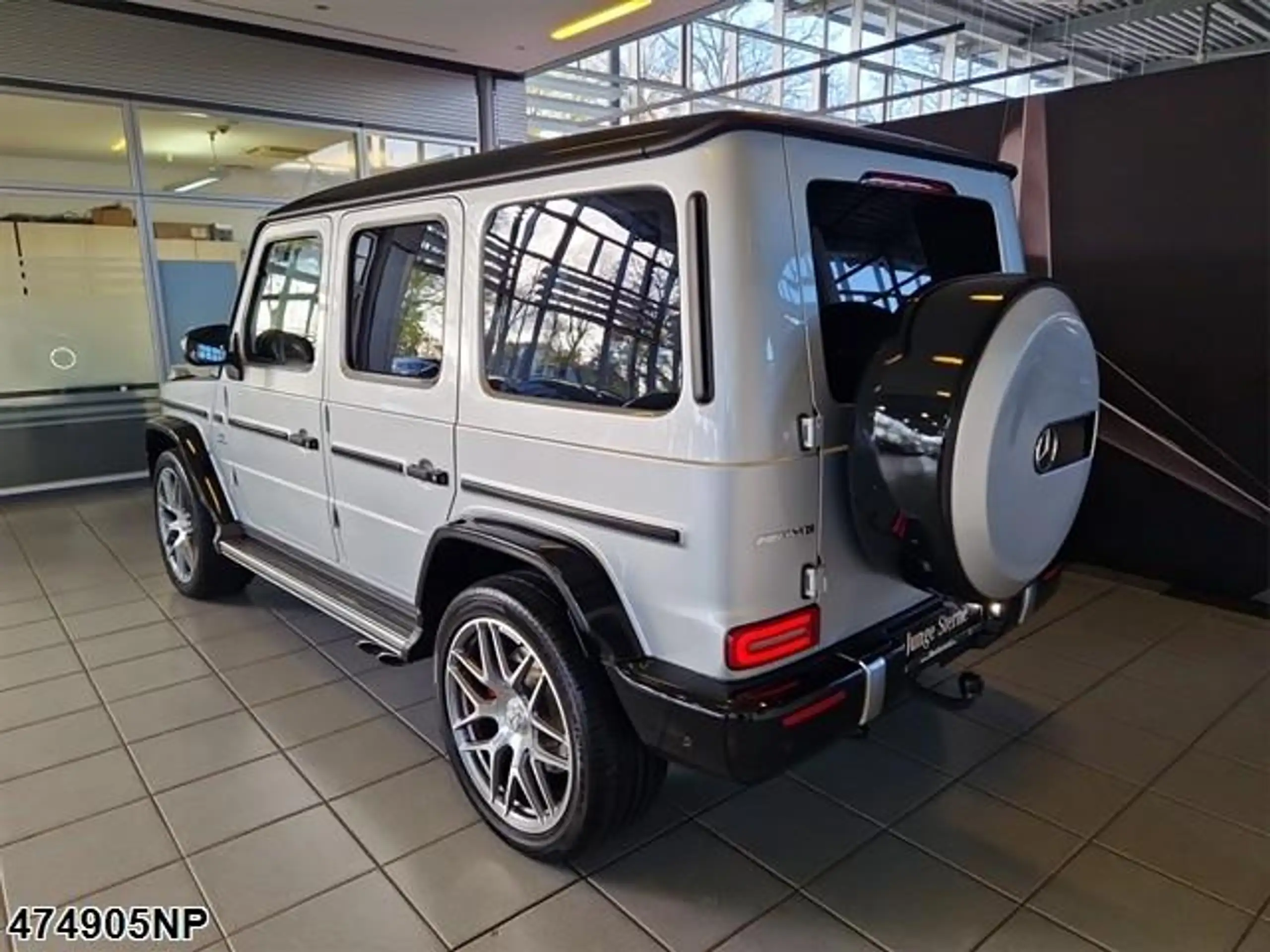 Mercedes-Benz - G 63 AMG