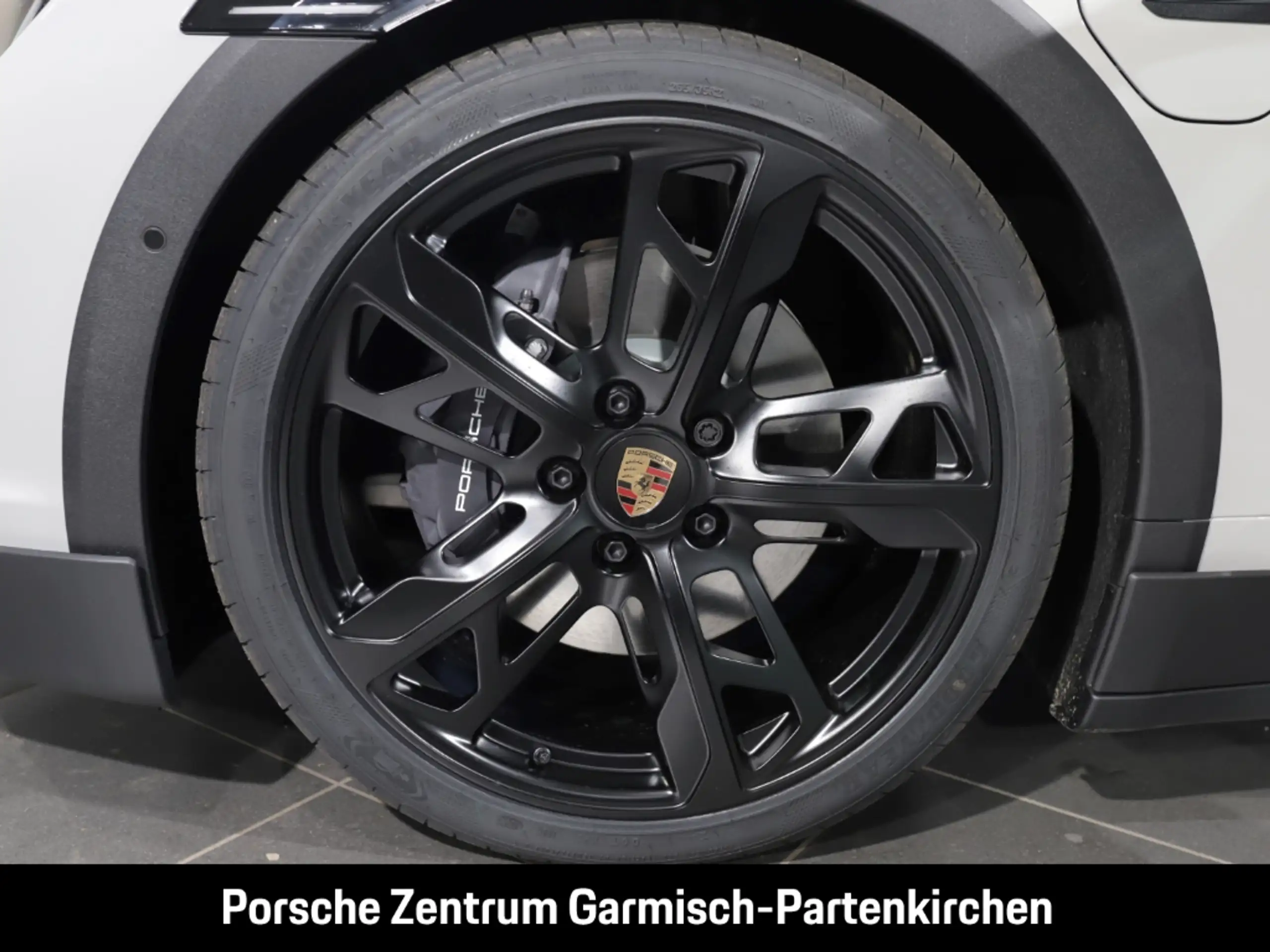 Porsche - Taycan