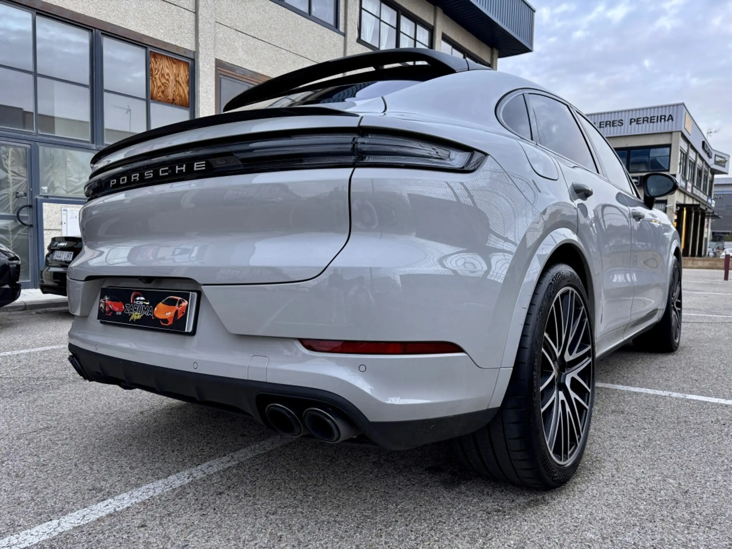 Porsche - Cayenne