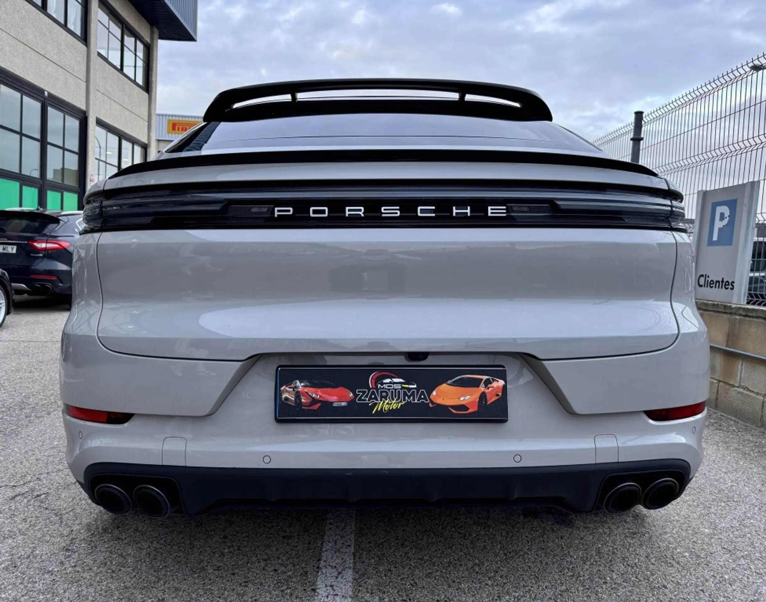 Porsche - Cayenne