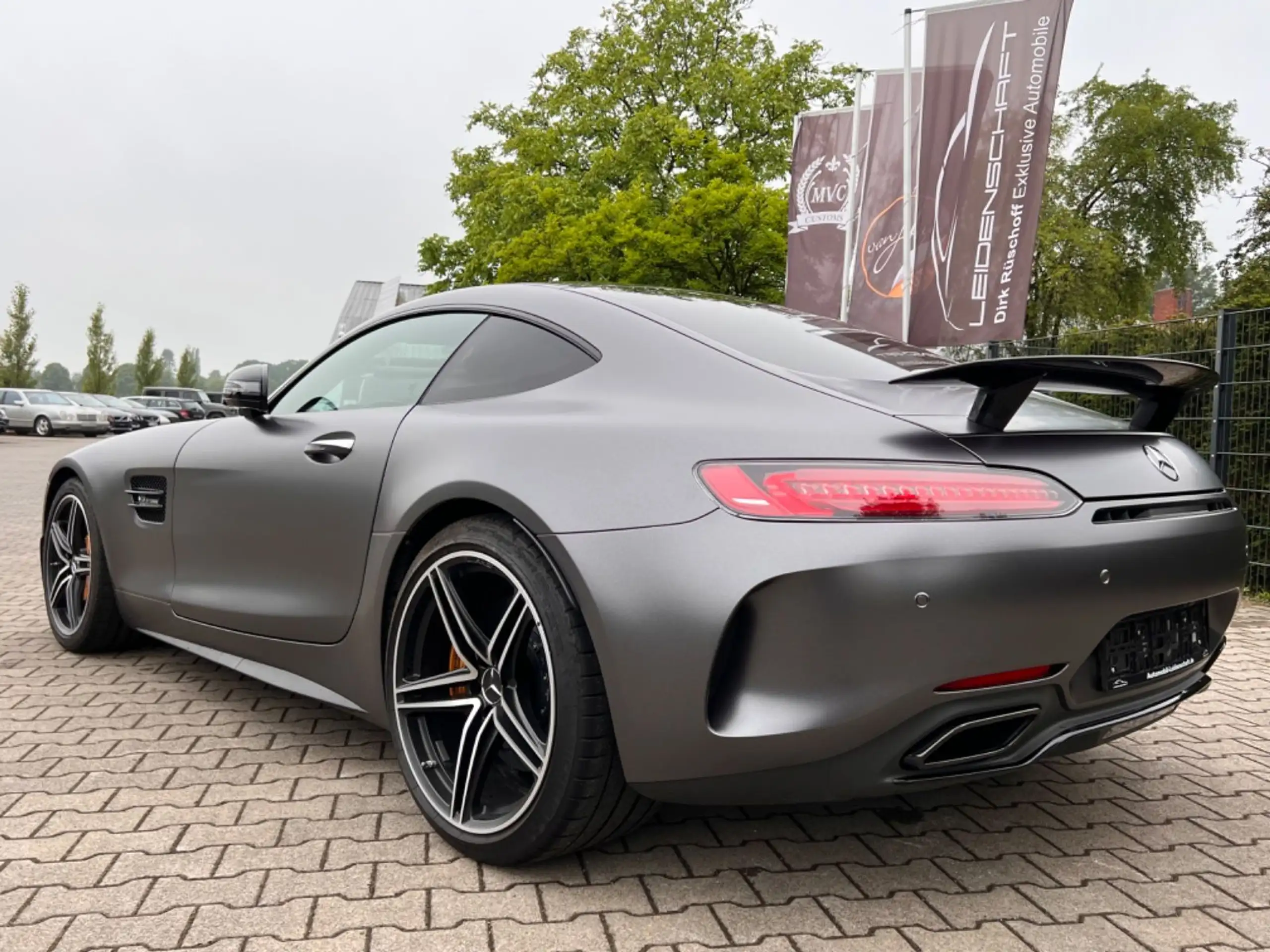 Mercedes-Benz - AMG GT