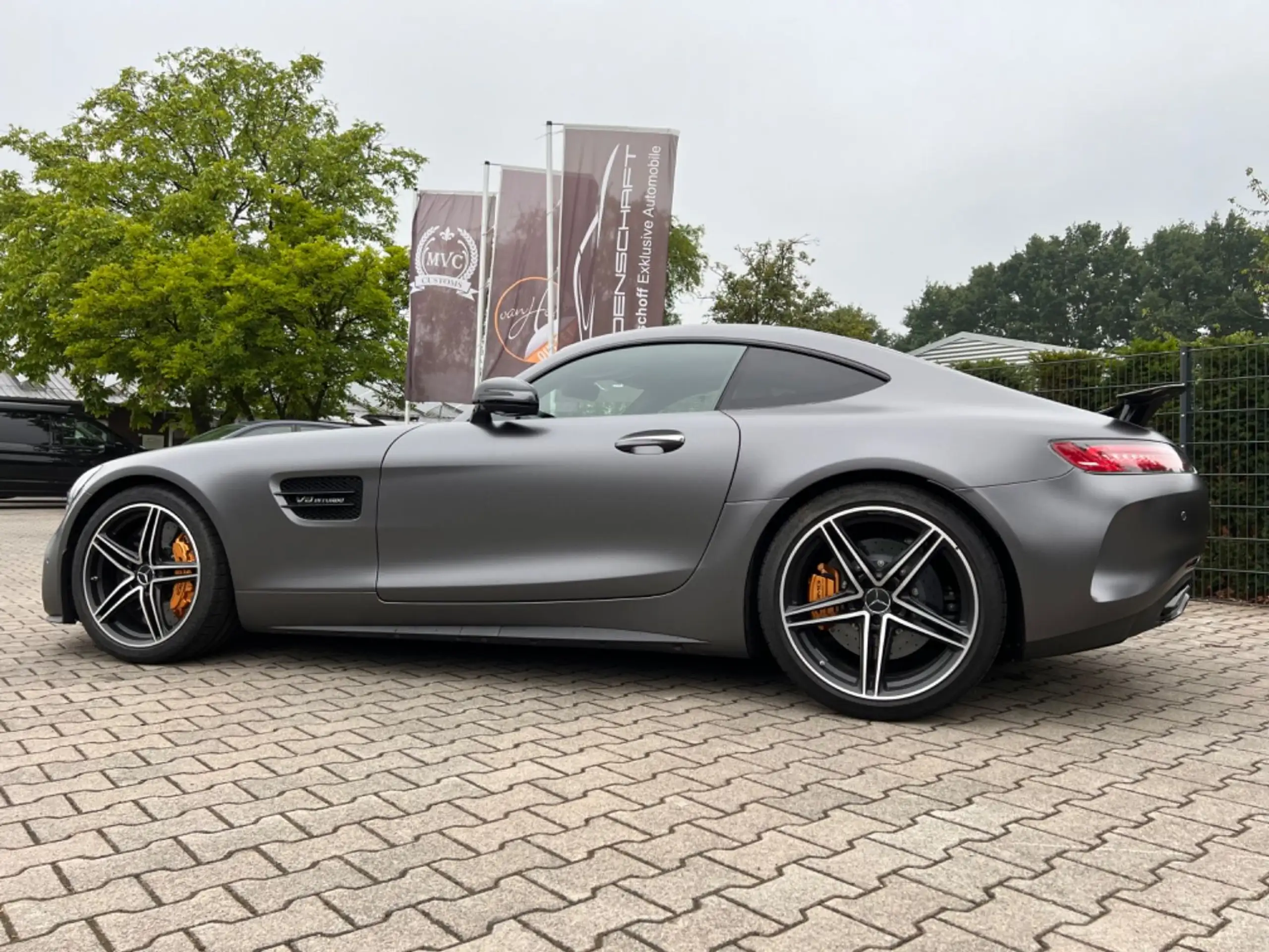 Mercedes-Benz - AMG GT