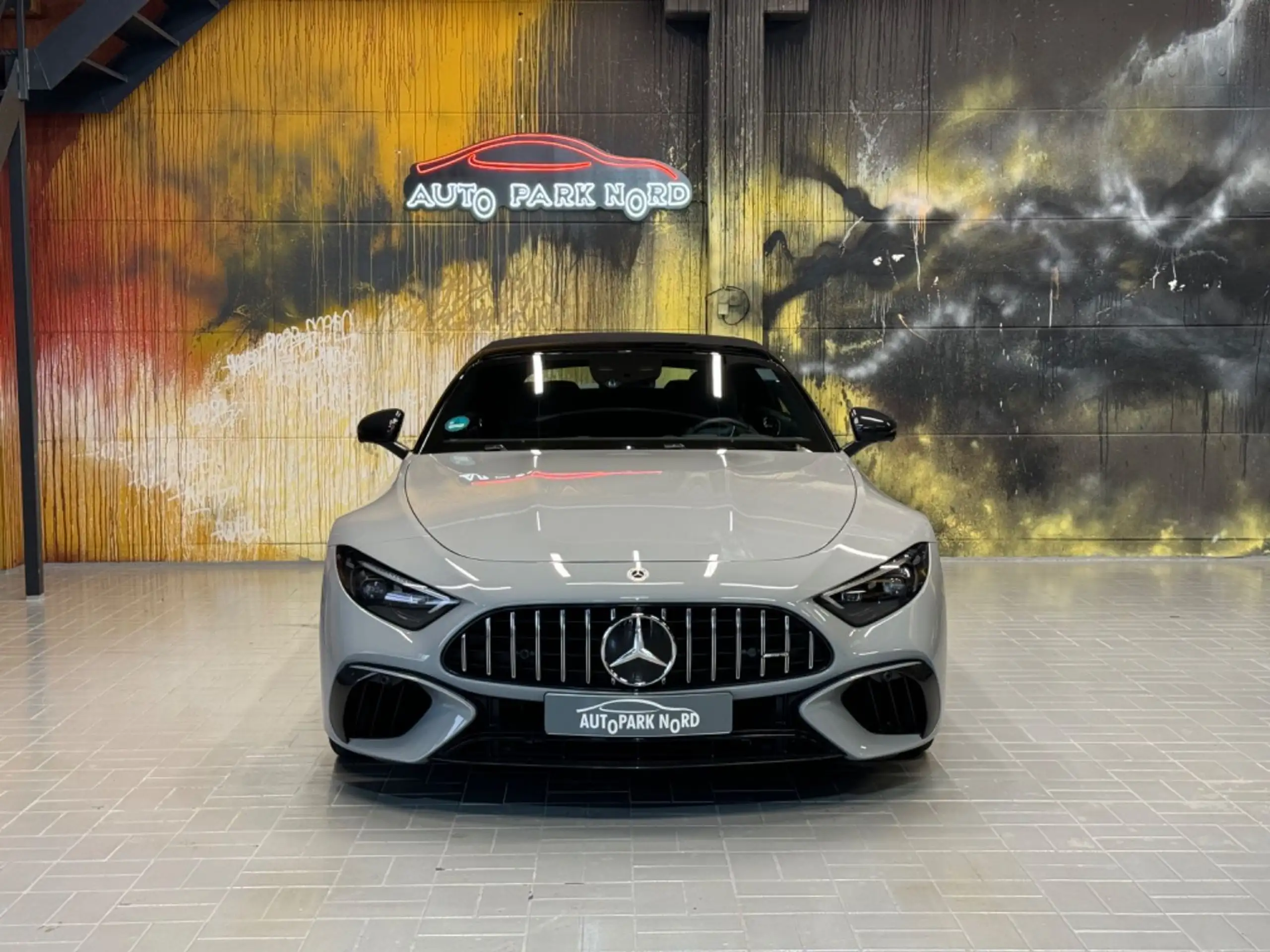 Mercedes-Benz - SL 63 AMG