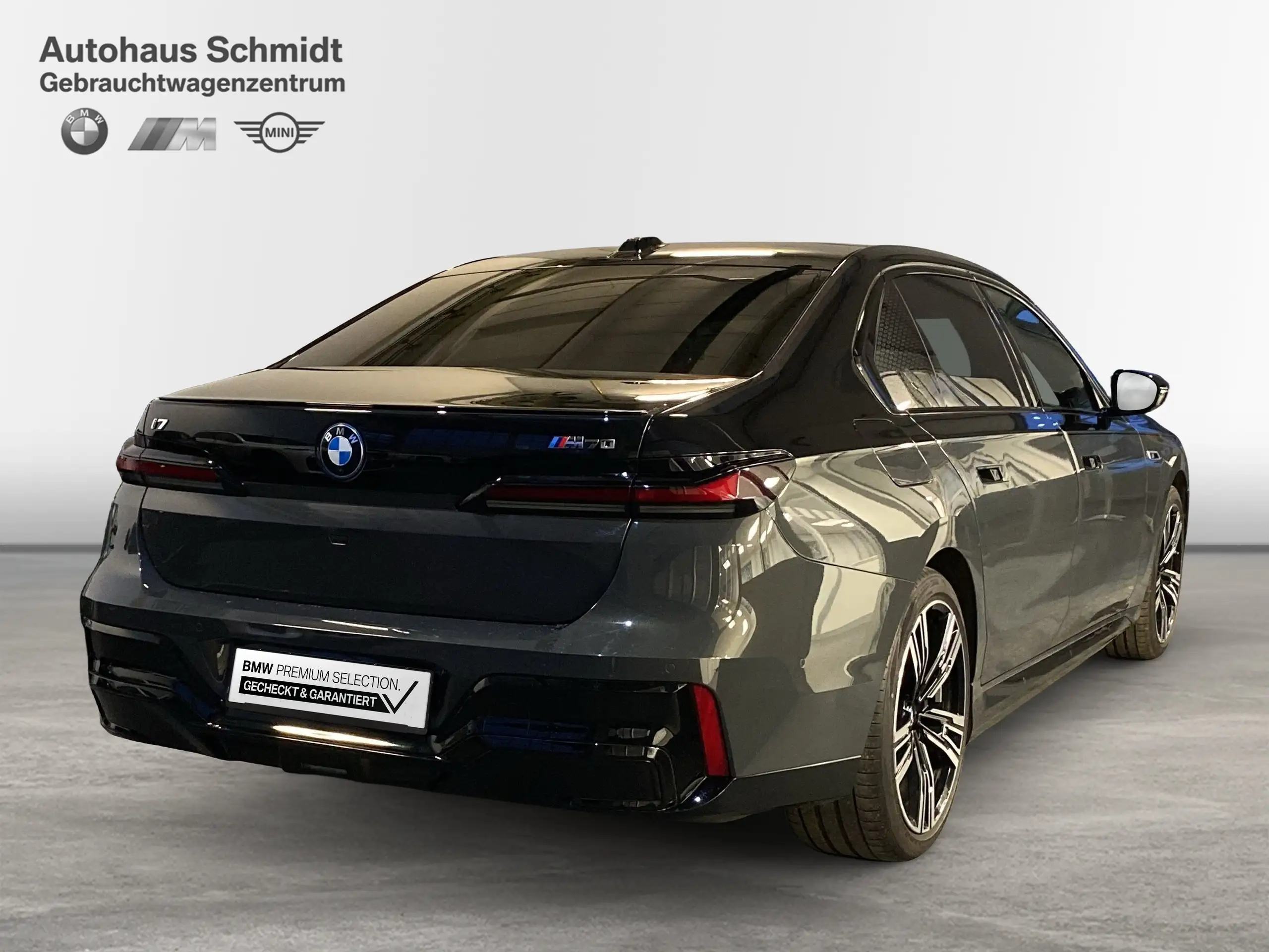 BMW - i7