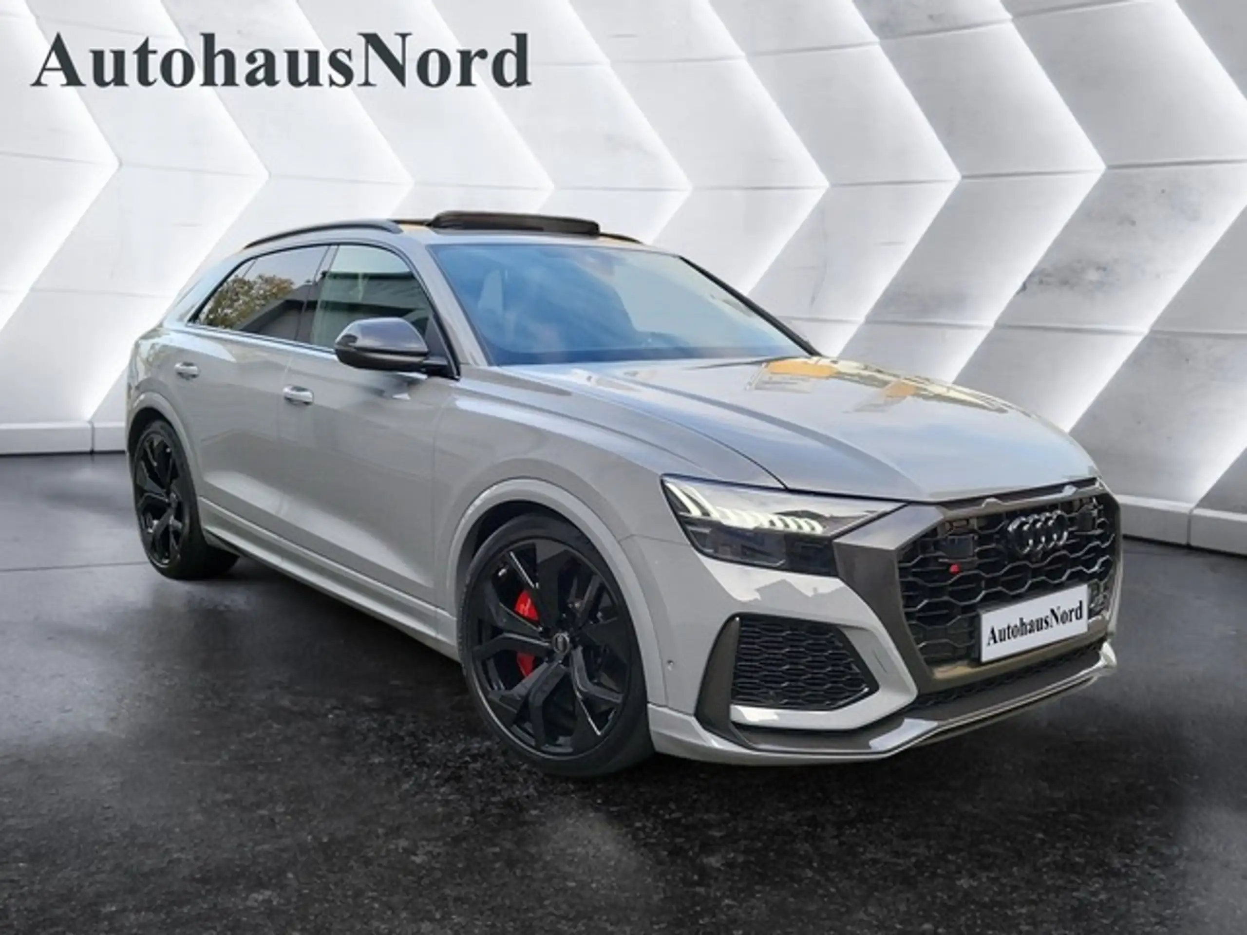 Audi RS Q8 2024