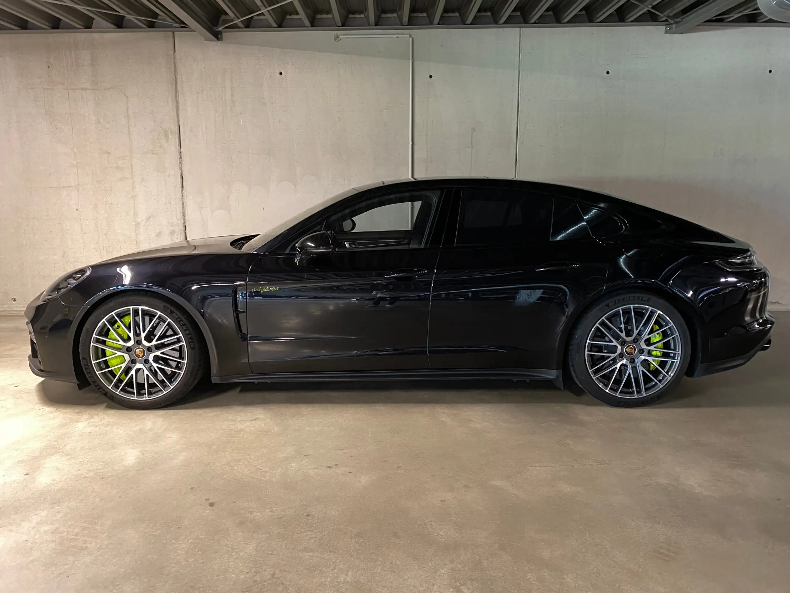 Porsche - Panamera