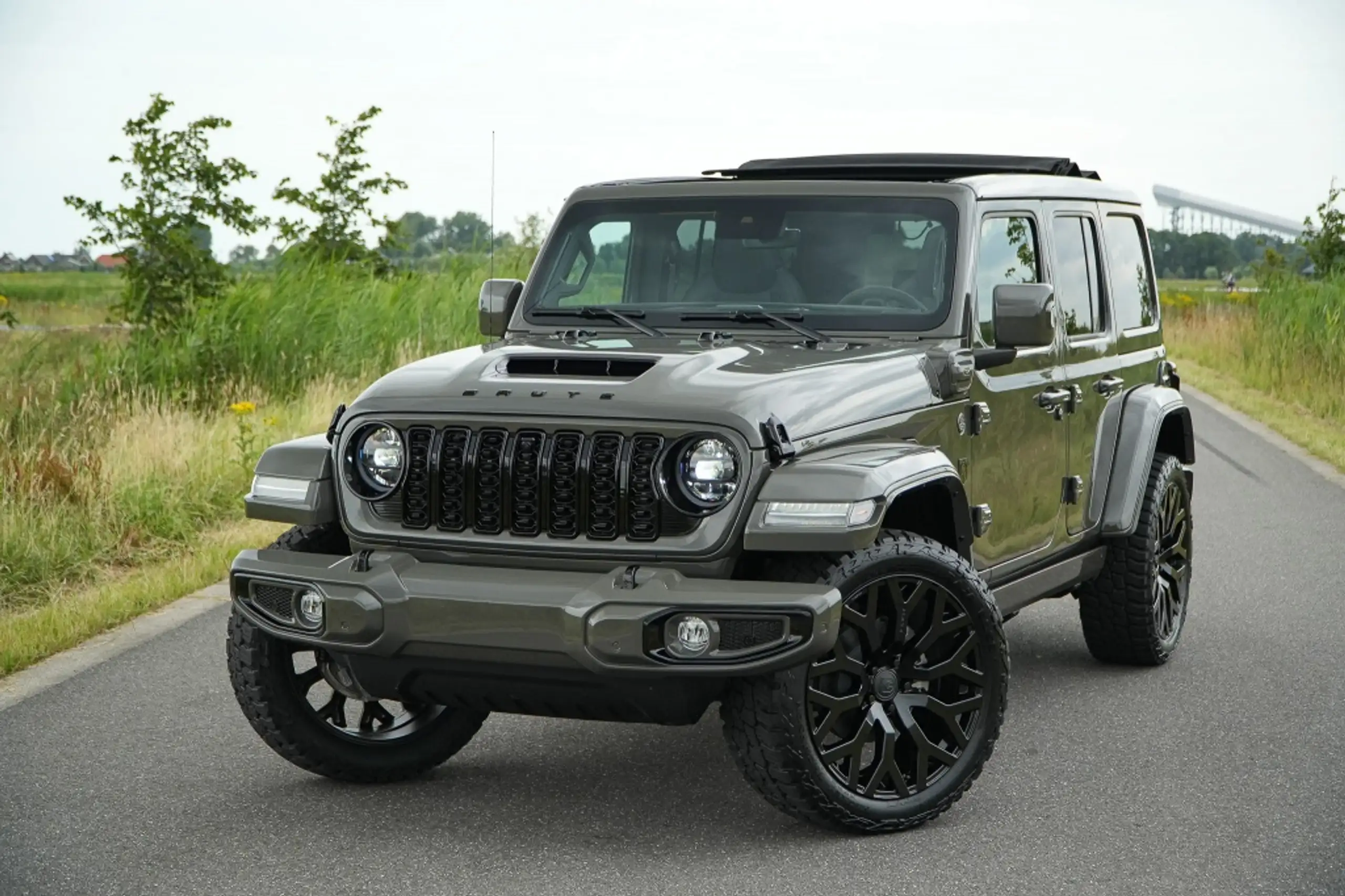 Jeep - Wrangler