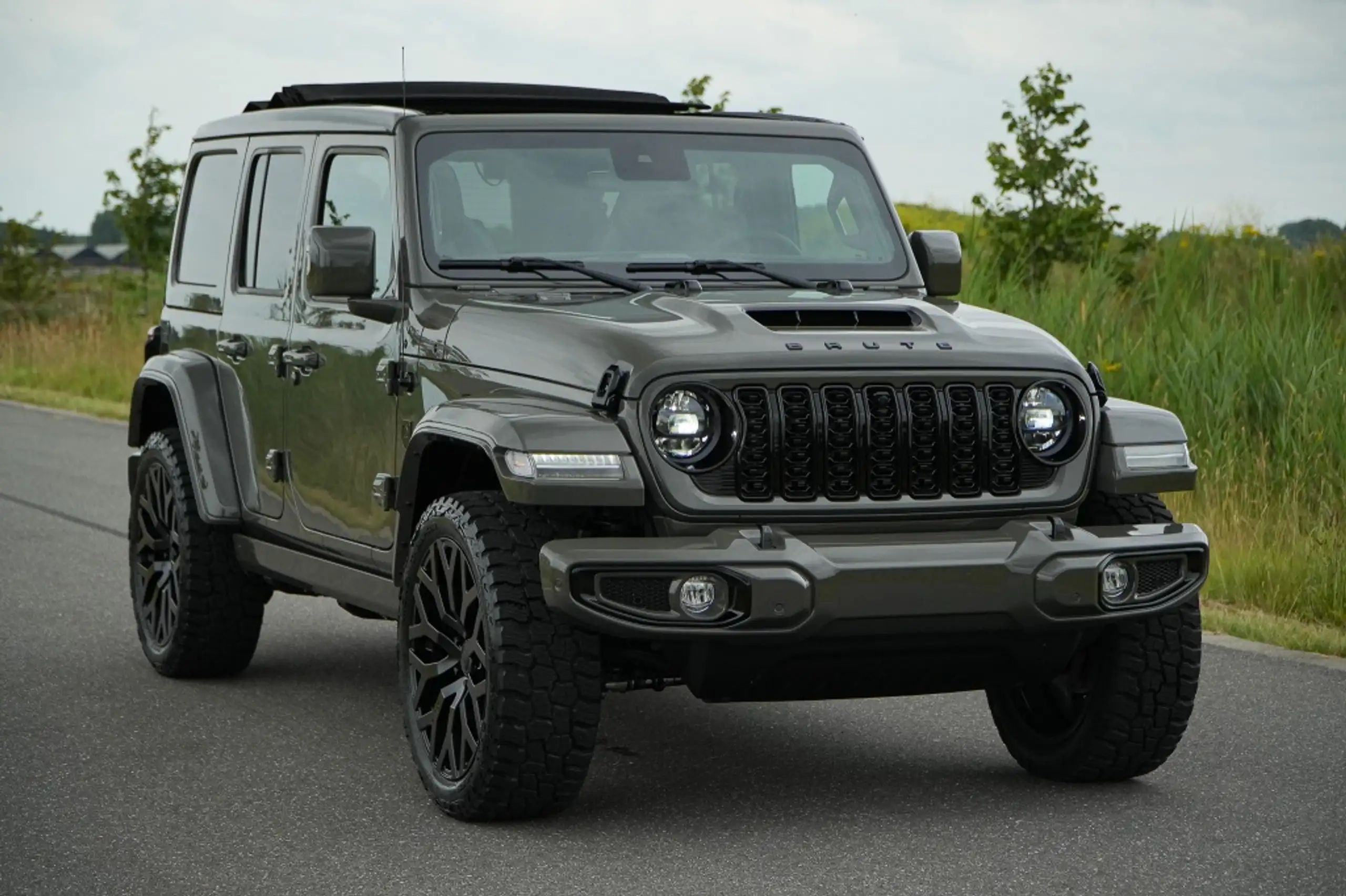 Jeep - Wrangler