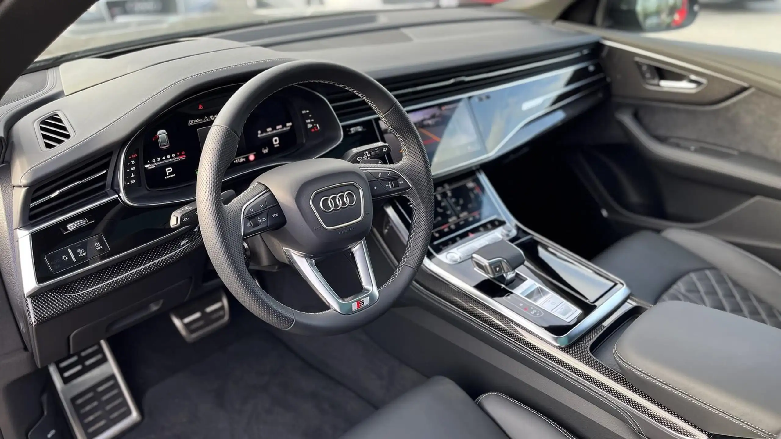 Audi - SQ8