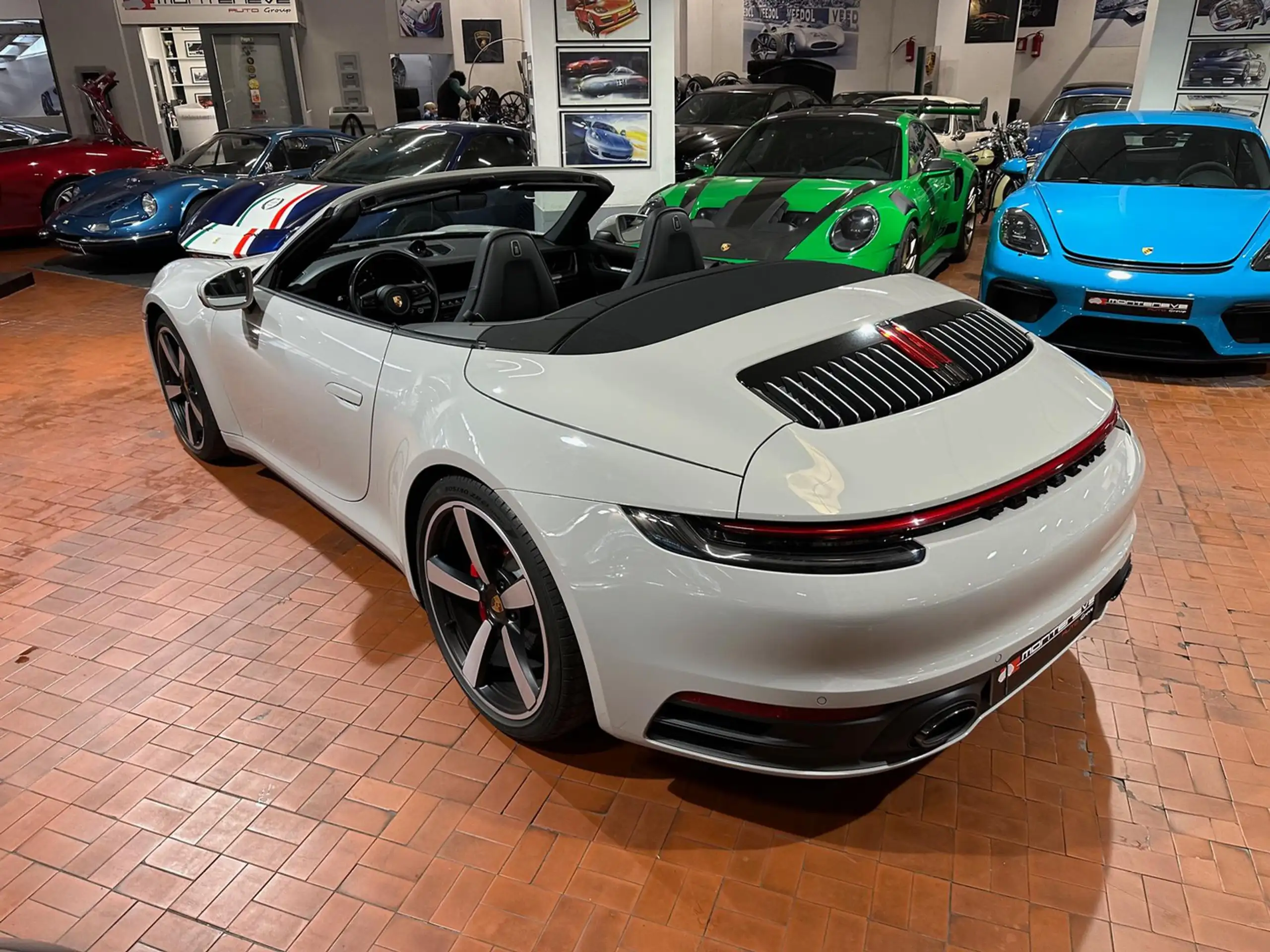 Porsche - 992